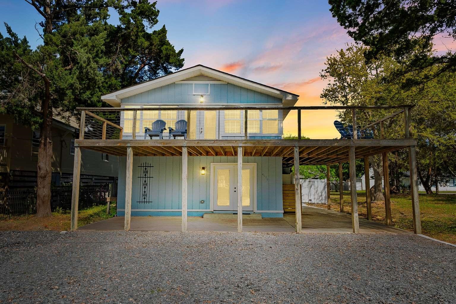 4606 Surf St. — photo
