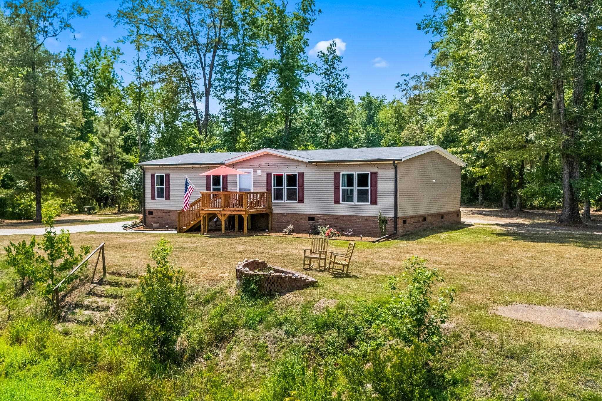 2463 Hanna Lake Rd. — photo