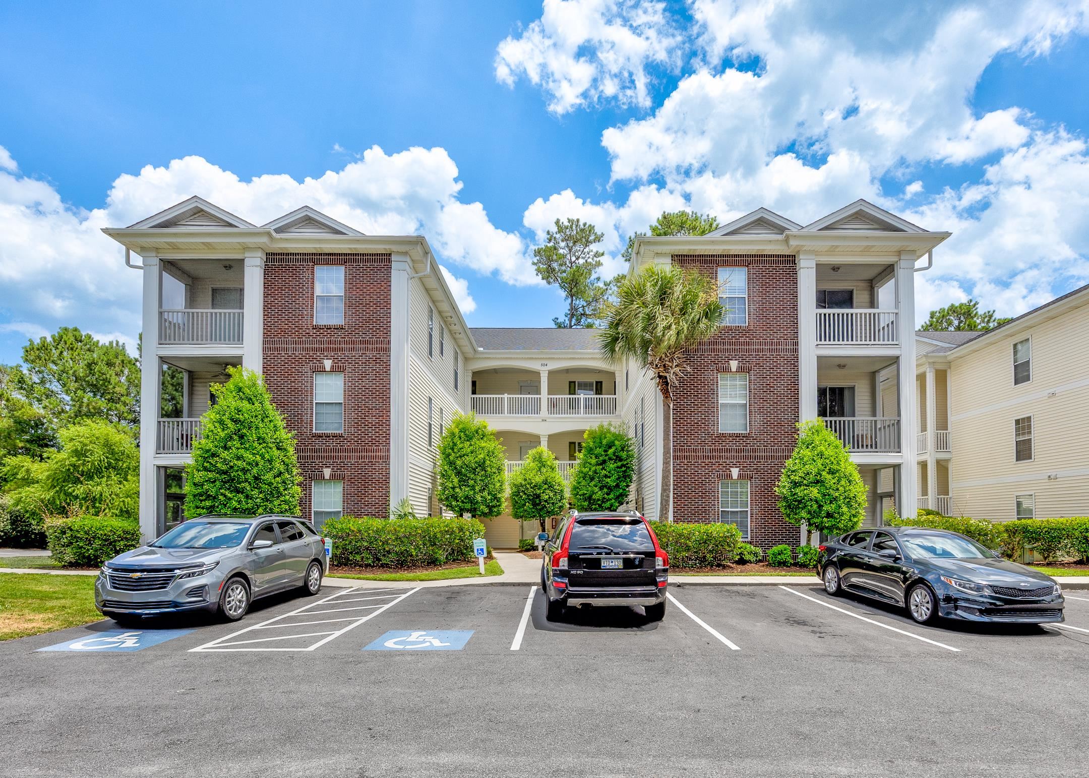 504 River Oaks Dr. 57-L — photo