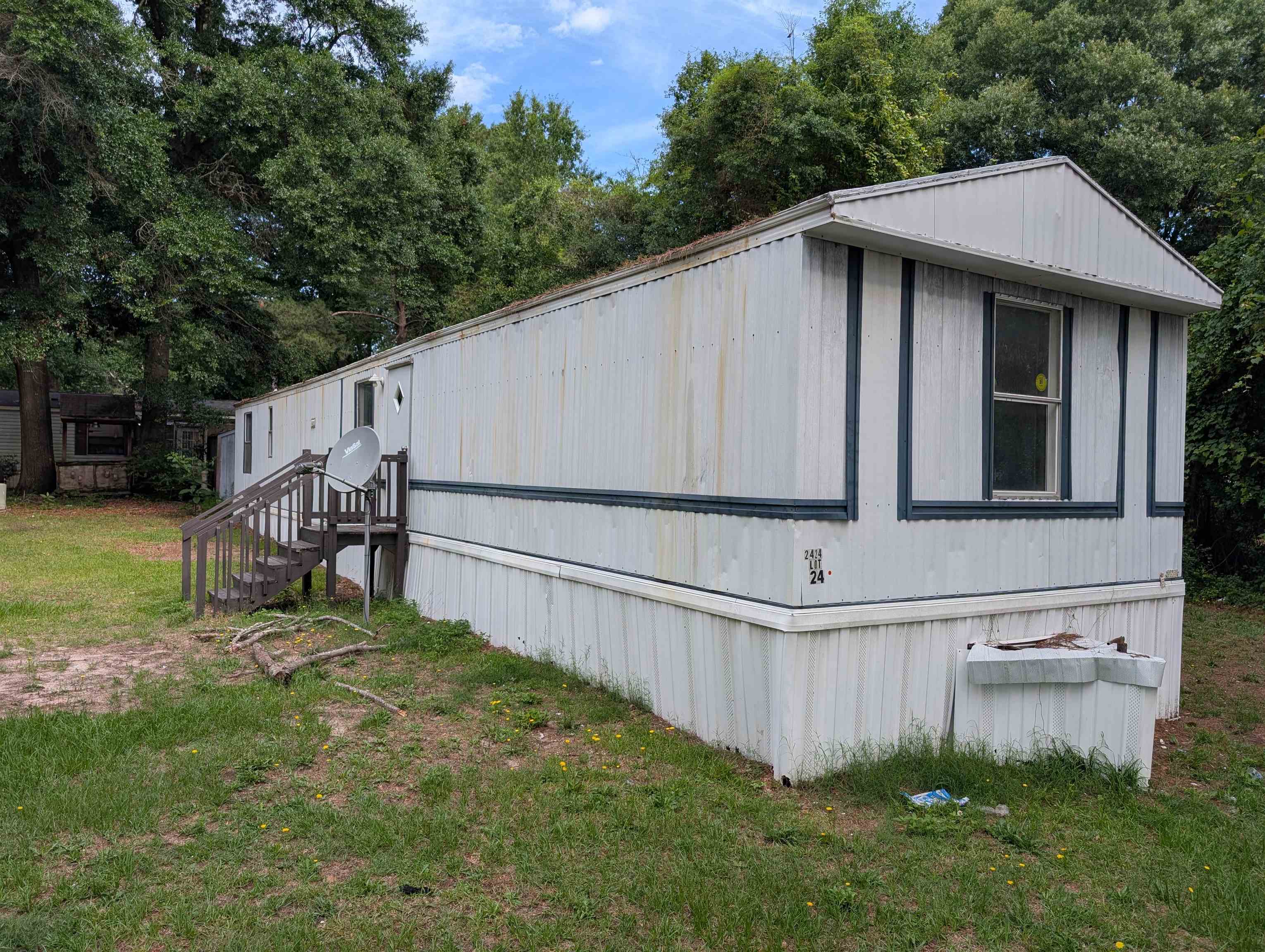 212 R Bar M Ranch Rd — photo