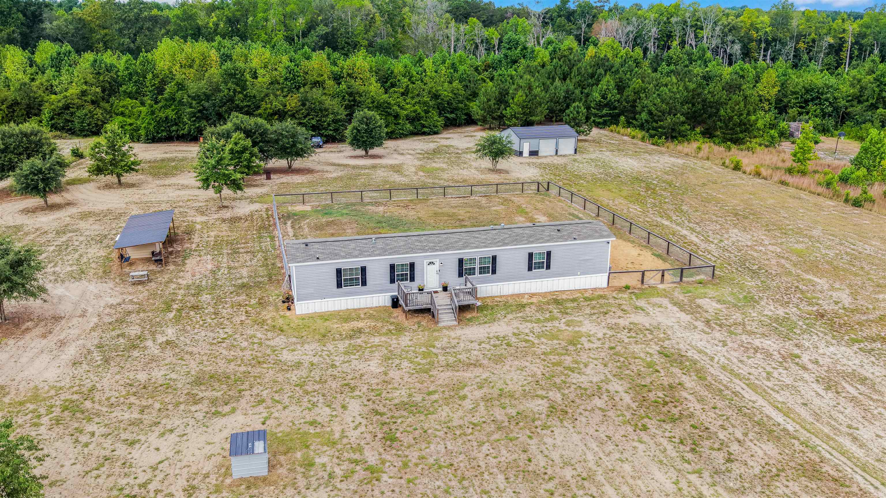 3010 Bert Hanna Rd. — photo