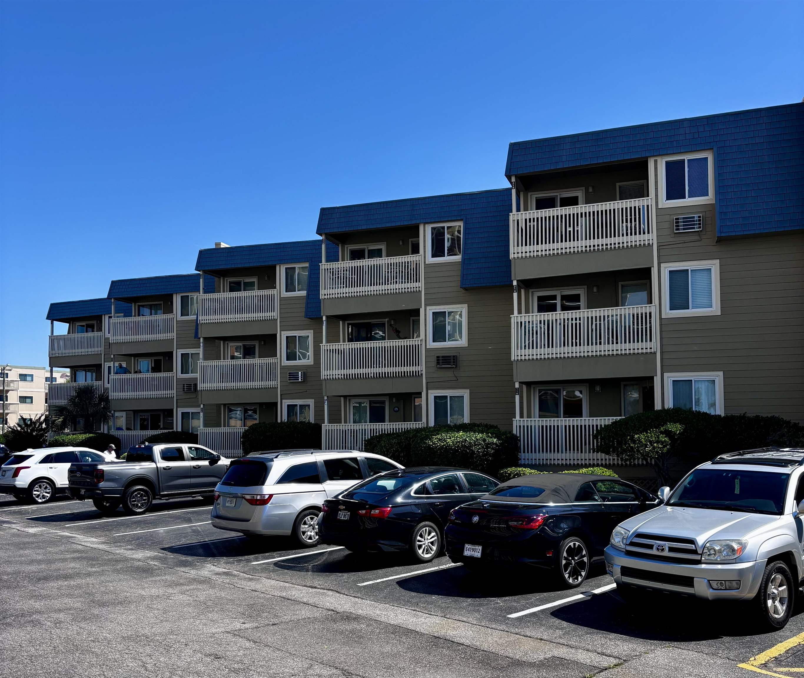 9660 Shore Dr. 321 — photo