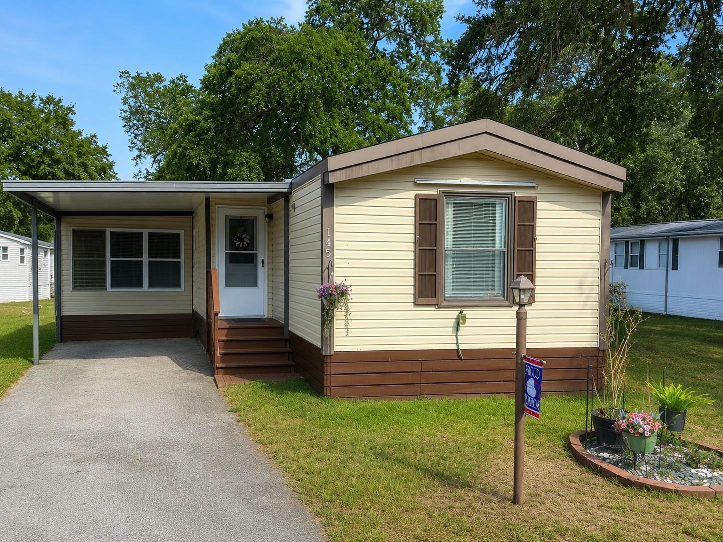 145 Ridgeway Loop — photo