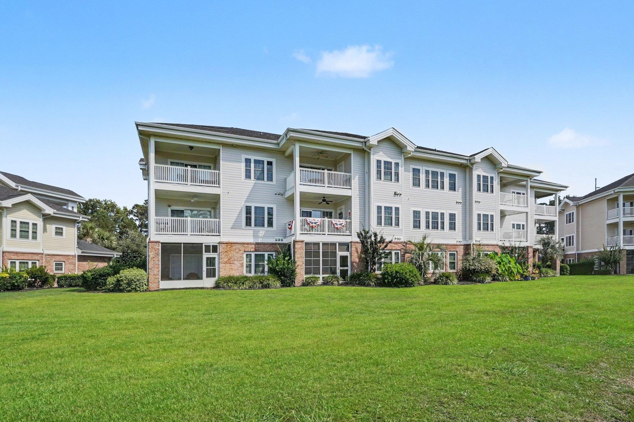 4815 Orchid Way 302 — photo
