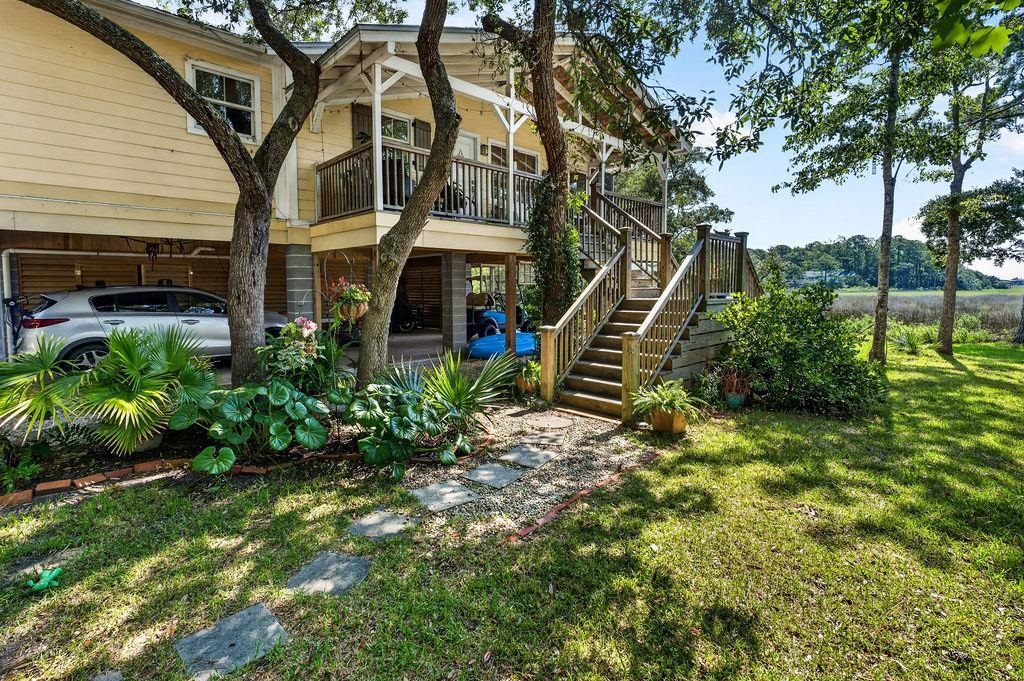 118 Watson Way — photo