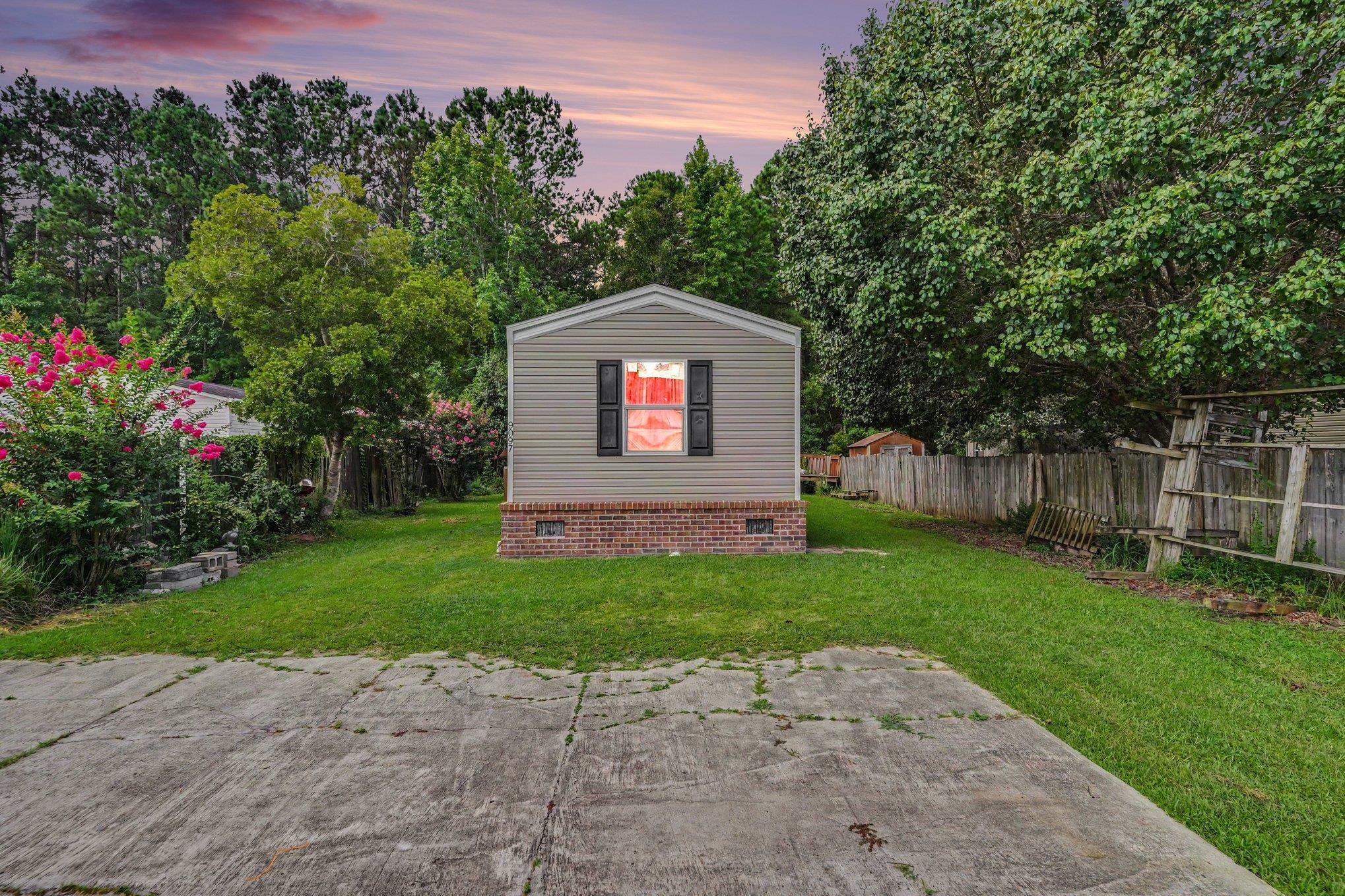 9097 Baywood Circle — photo