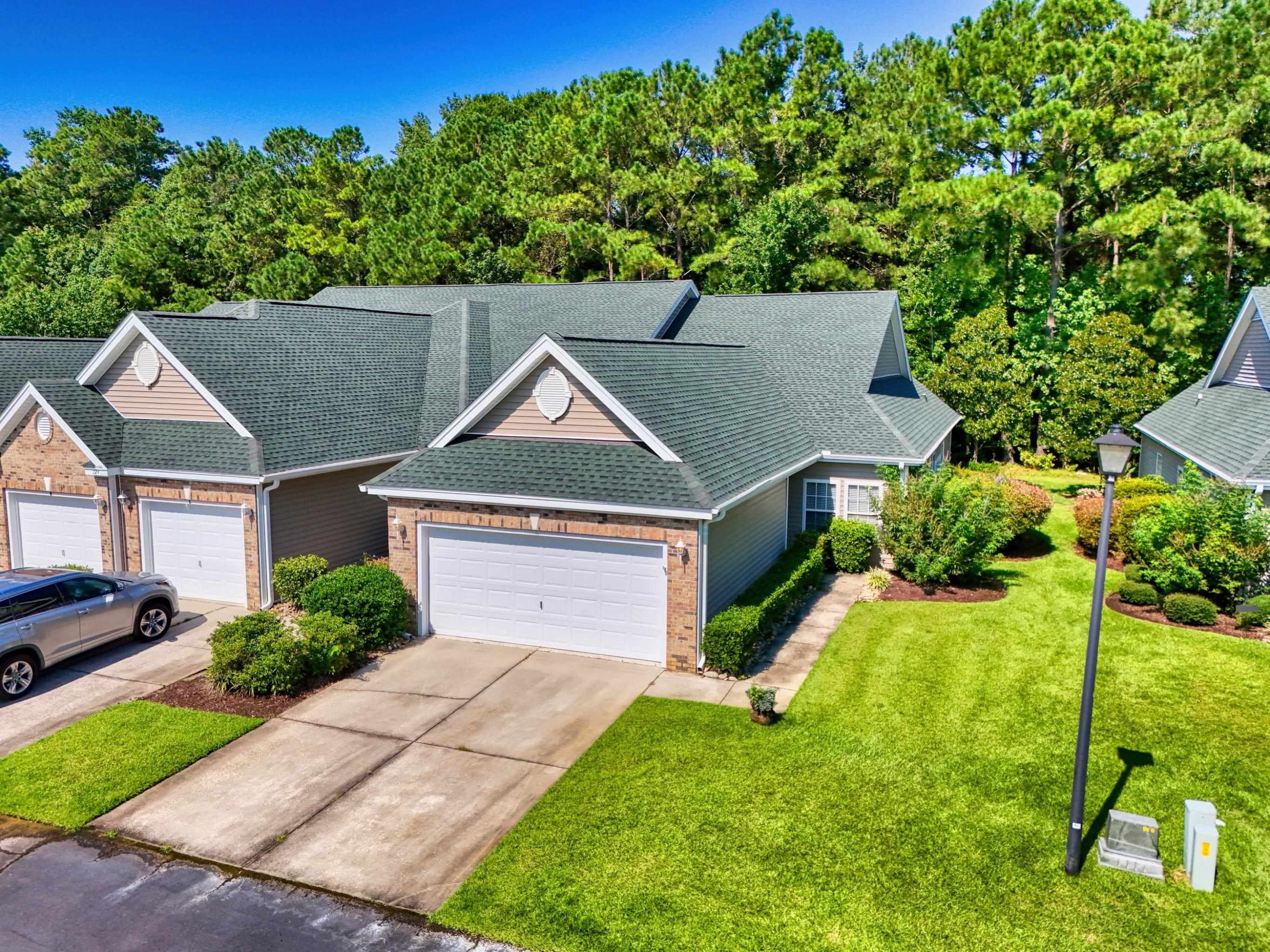 724 Pinehurst Ln. 83D — photo