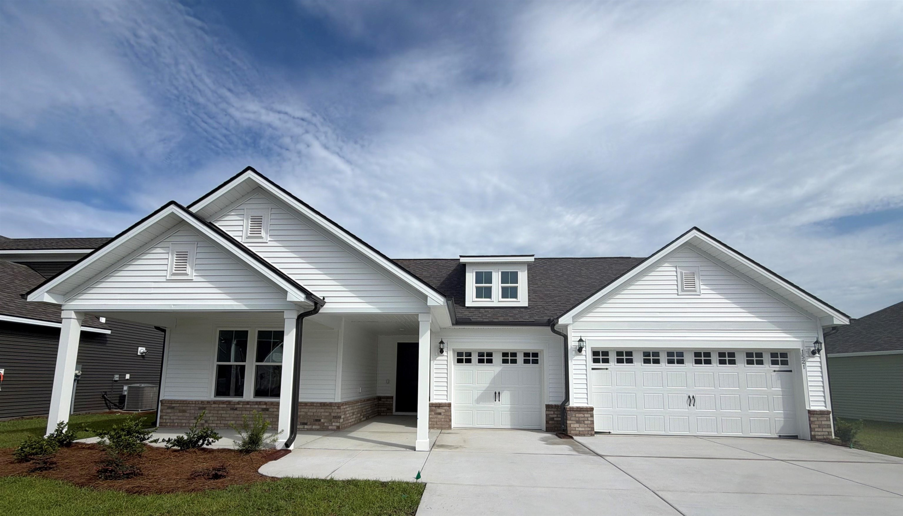 1521 Winding Creek Way — photo