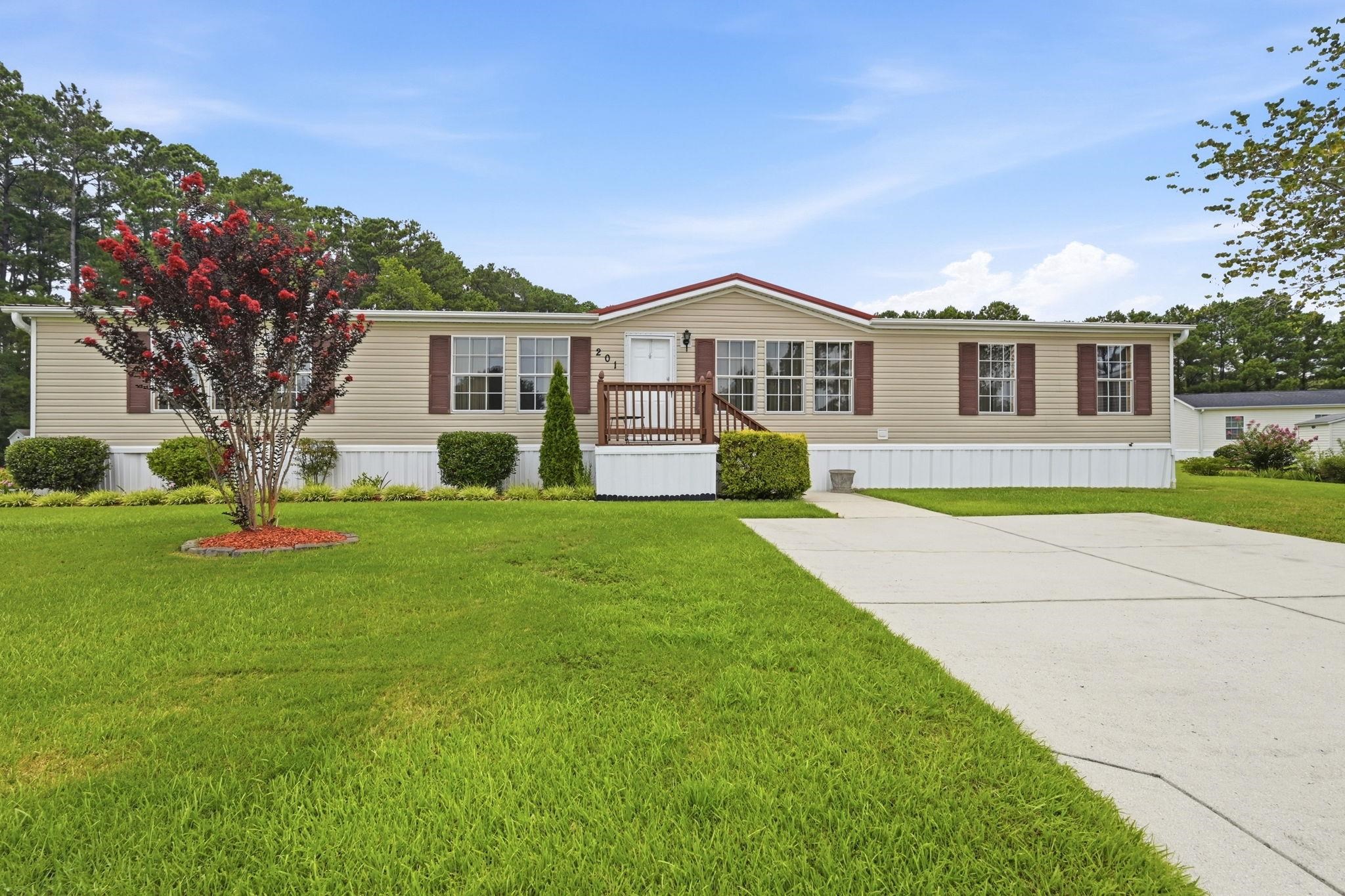 201 Davis Shelley Circle — photo