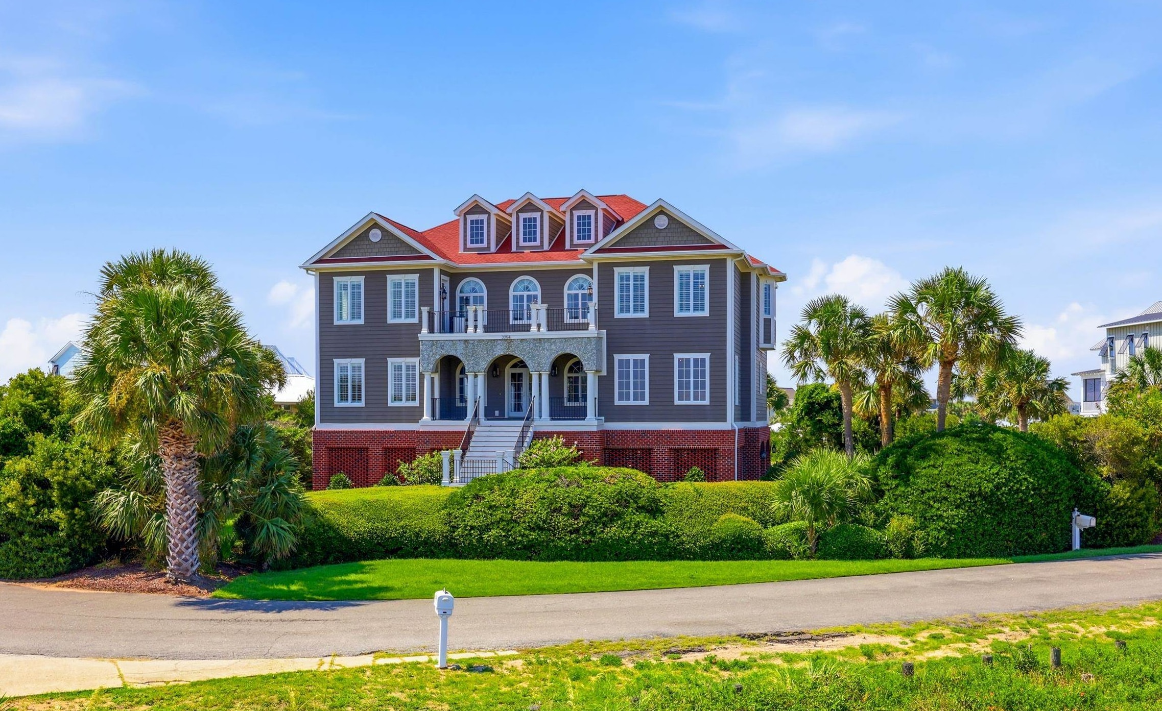 2254 S Waccamaw Dr. — photo