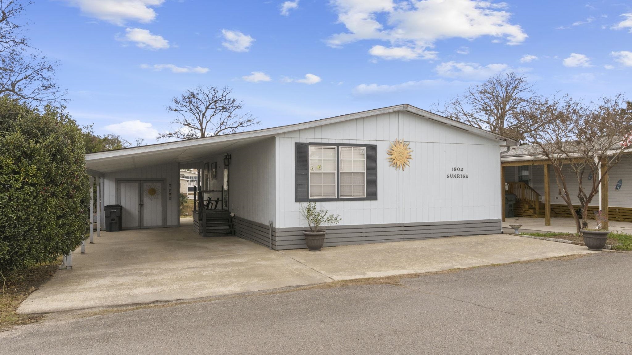 1802 Sunrise Dr. — photo