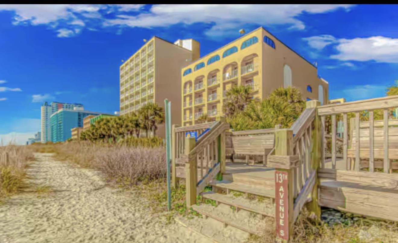 1207 N Ocean Blvd. 50504 — photo