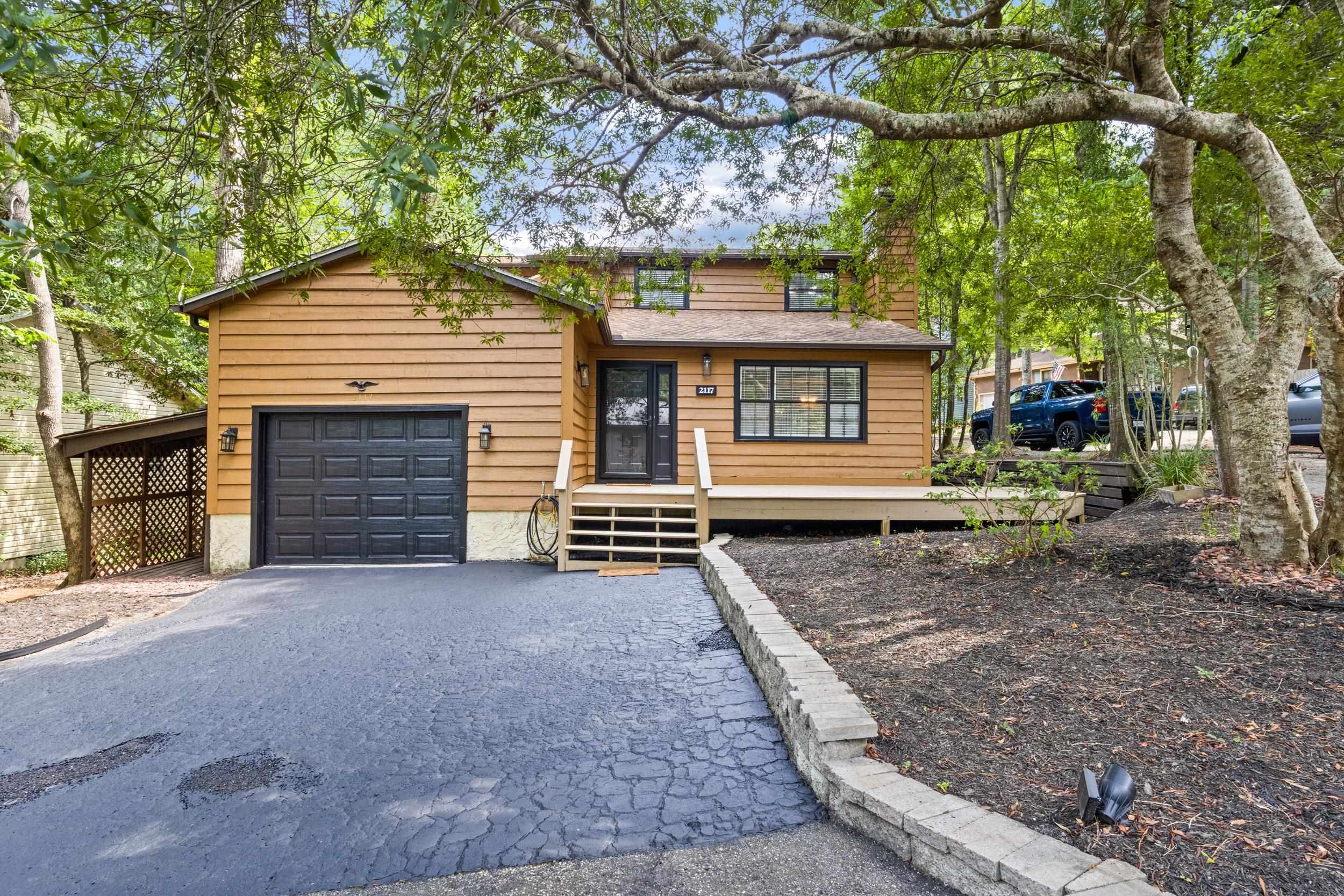 2117 Lafayette Circle — photo