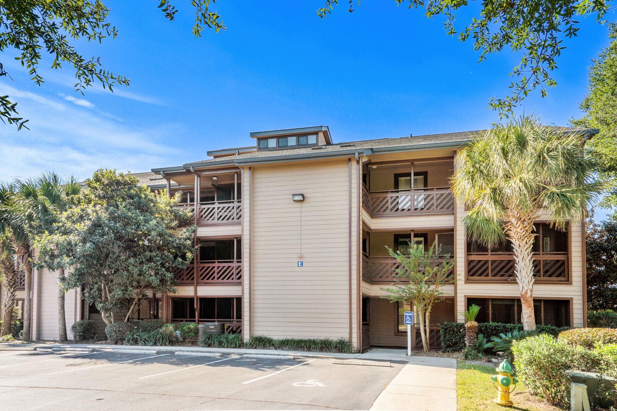 223 Maison Dr. E-12 — photo