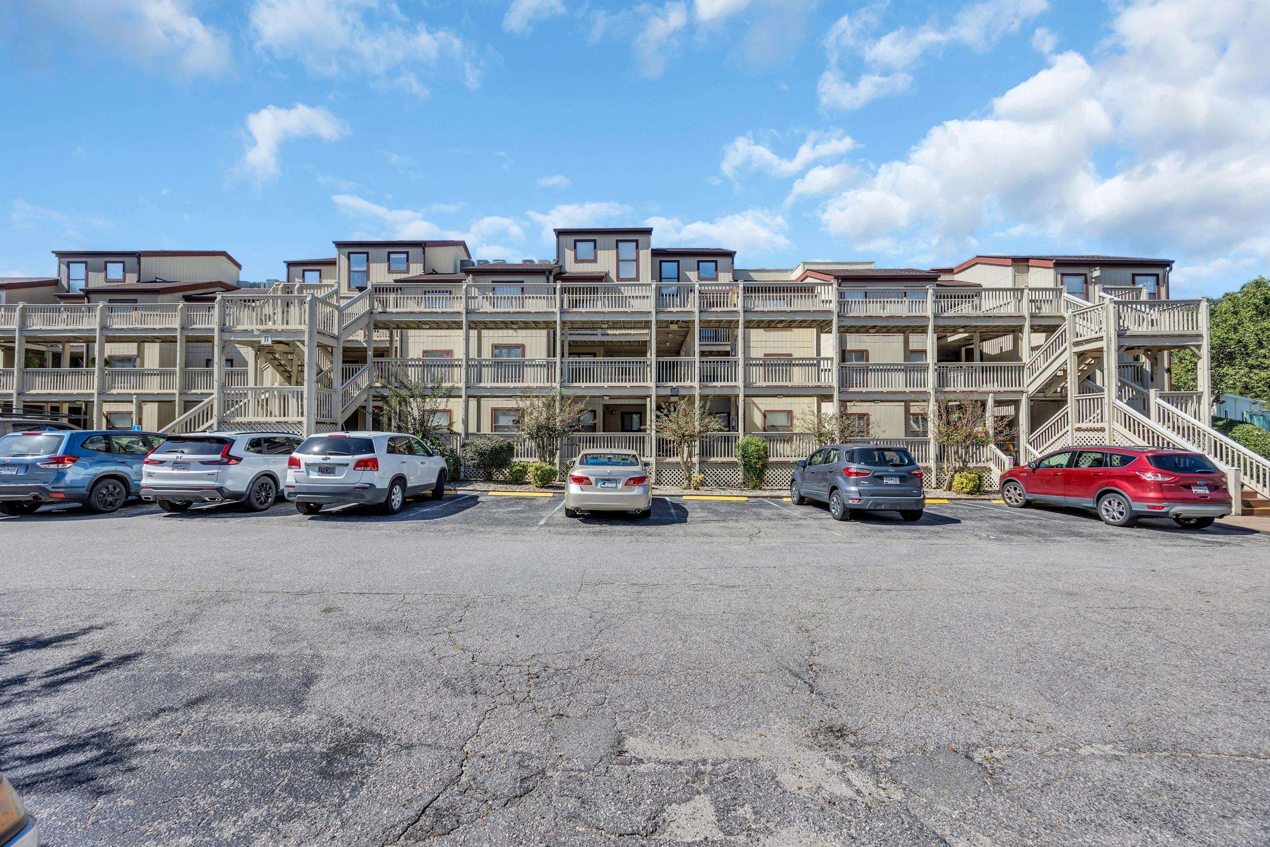 501 Maison Dr. B-25 — photo