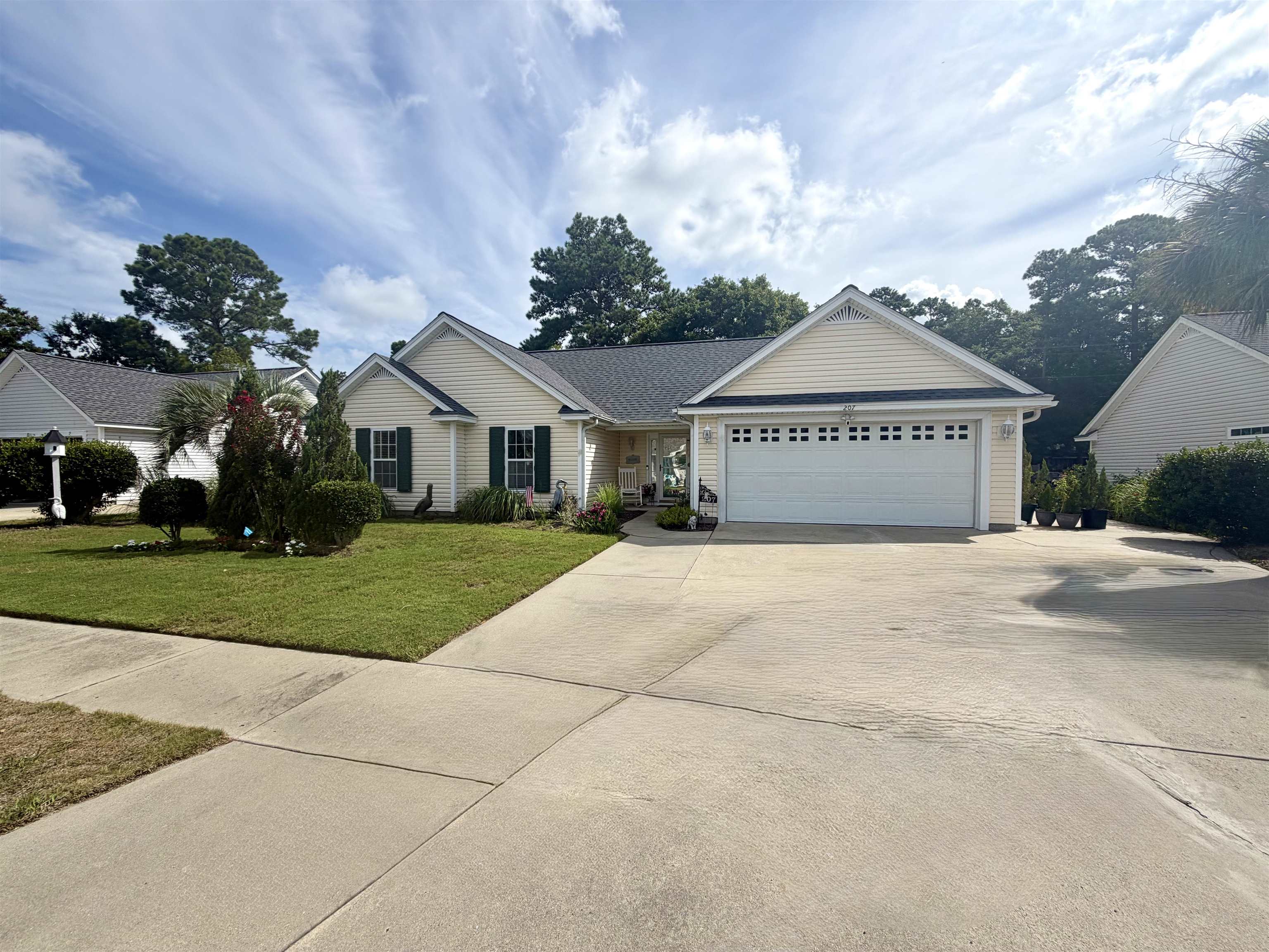 207 Melody Gardens Dr. — photo