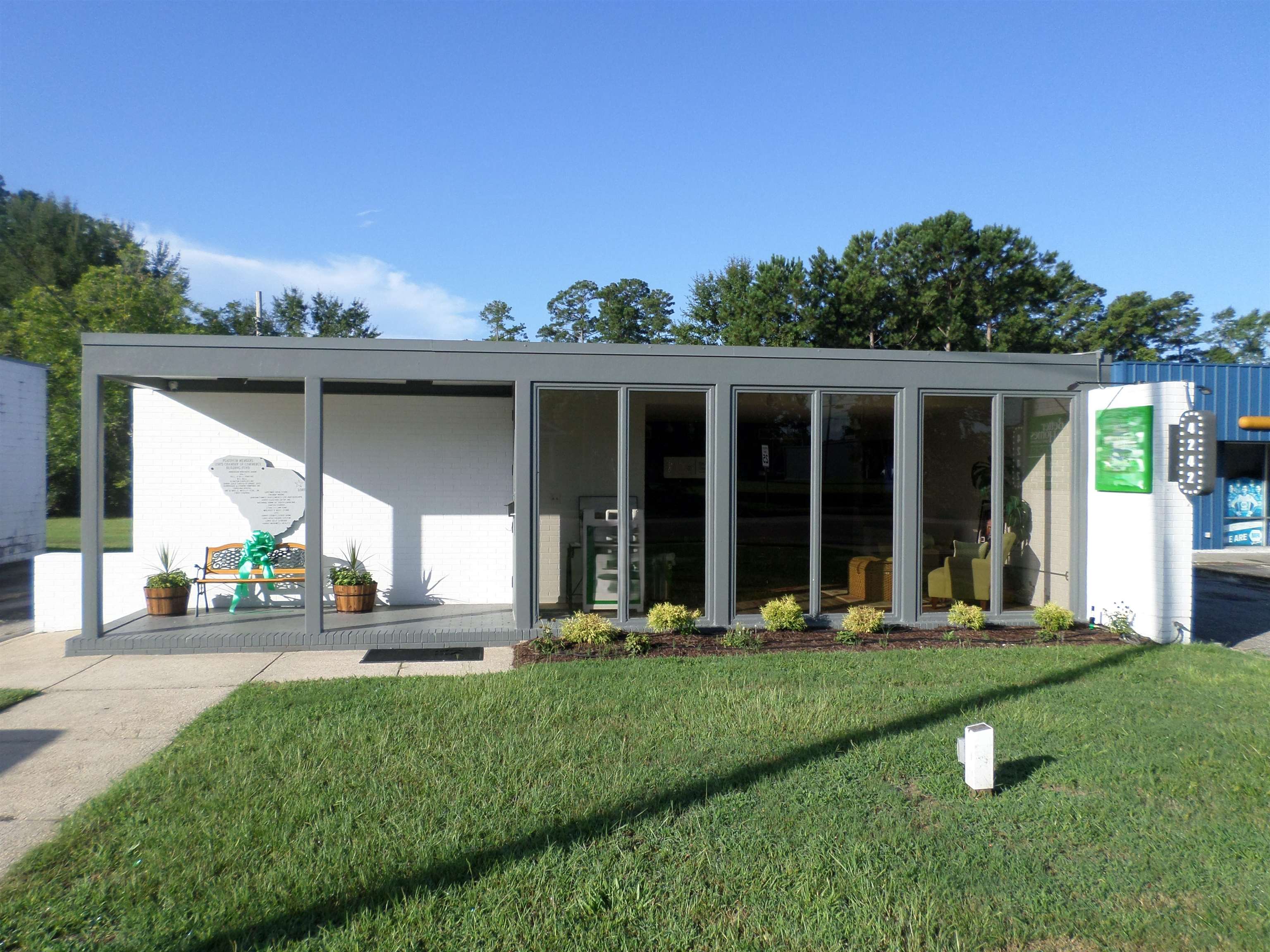 4242 Main St. — photo