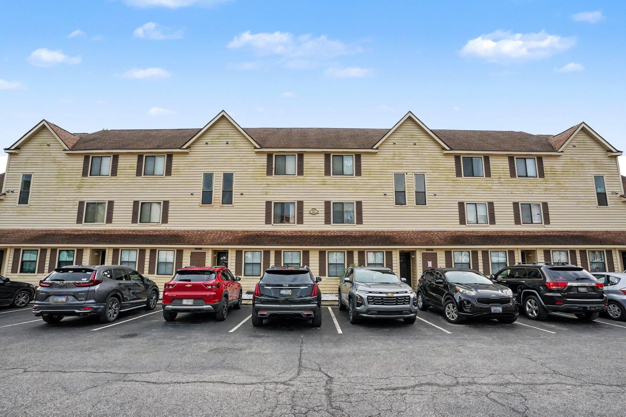 510 Fairwood Lakes Dr. Unit 17-E — photo