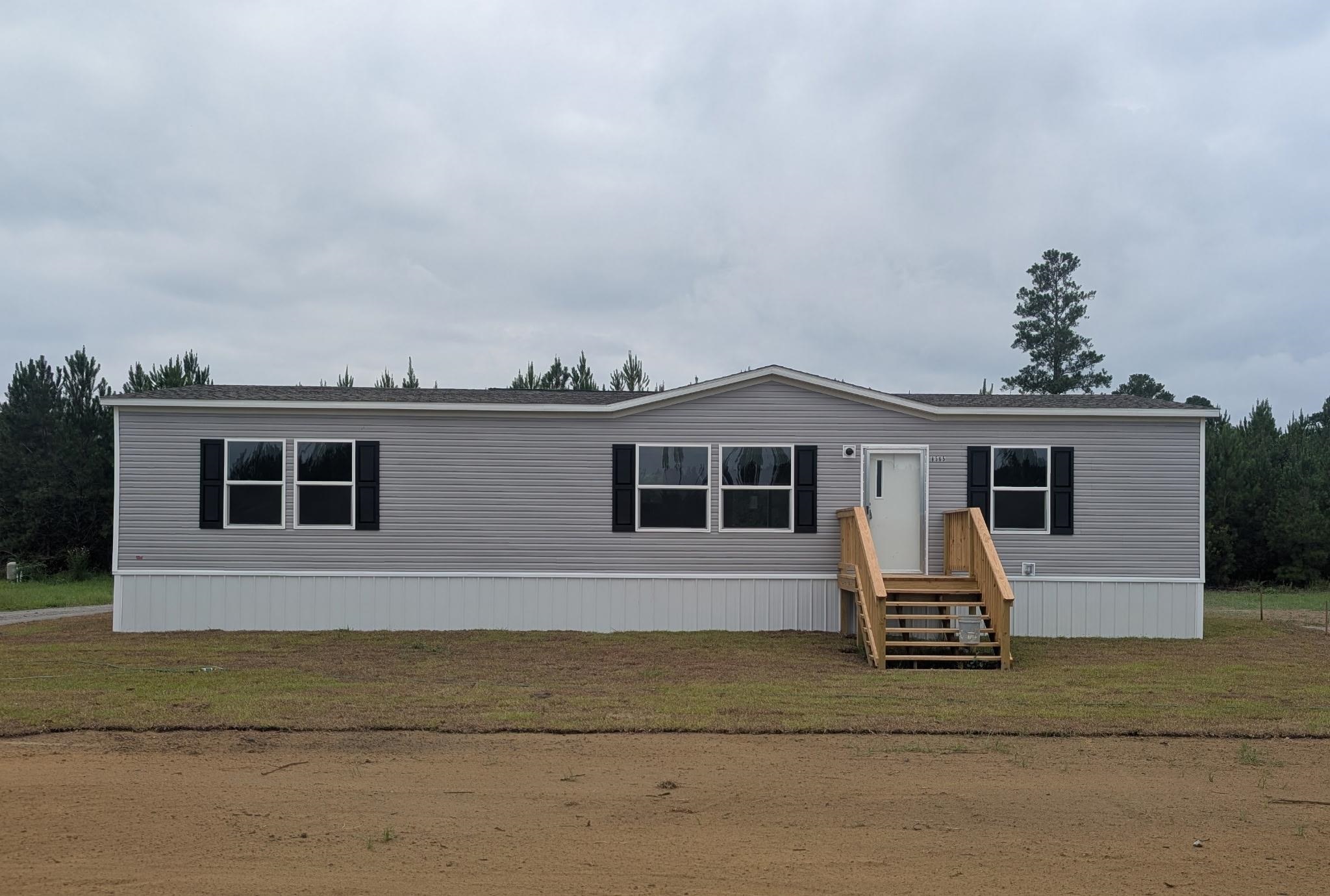 8565 Black Creek Rd. — photo