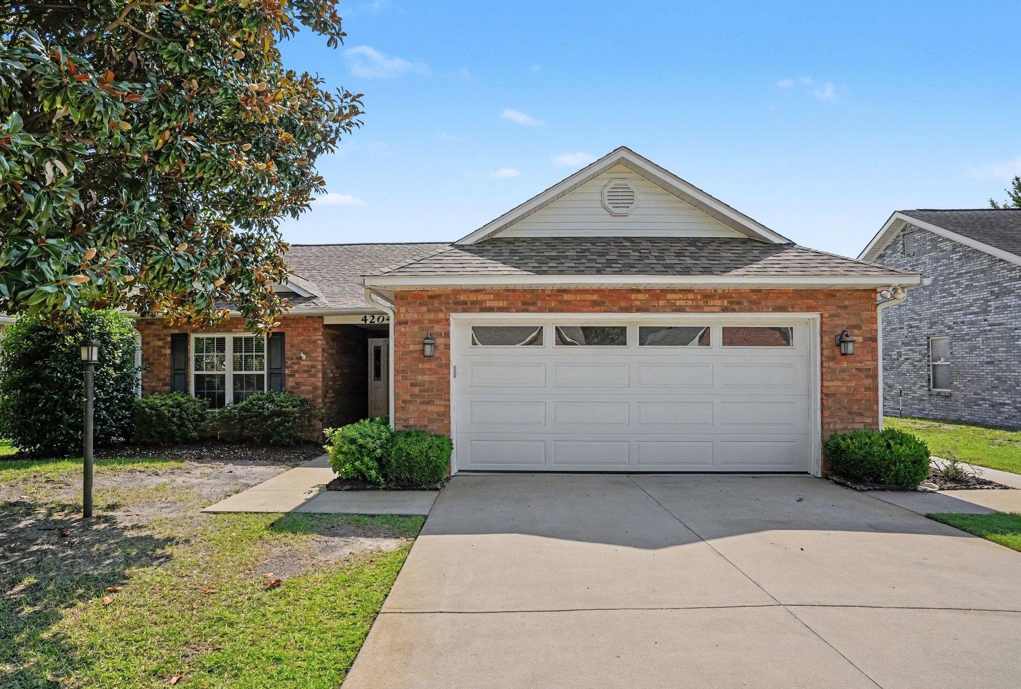 4204 Ravenwood Dr. — photo