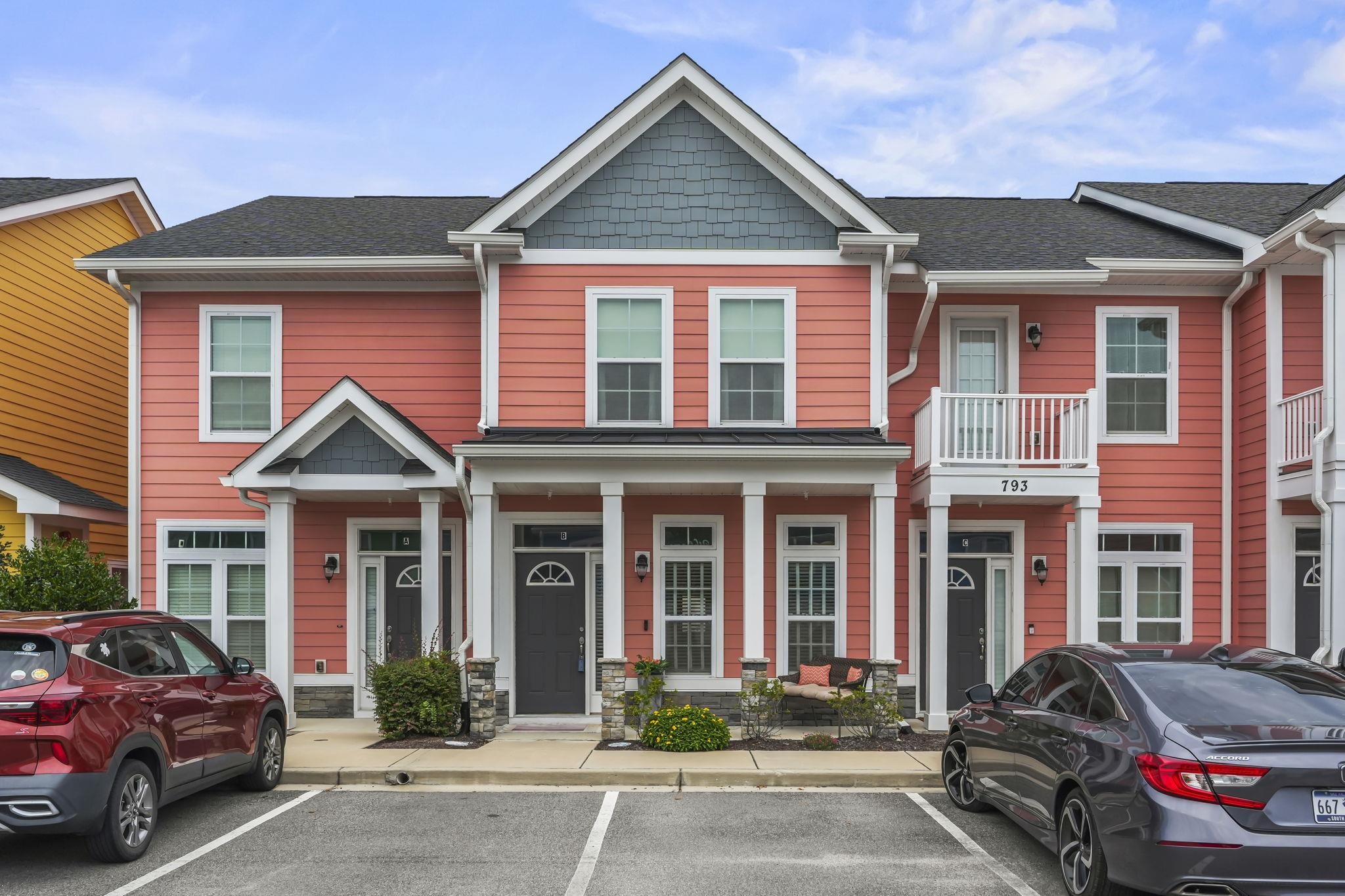793 Moen Pl. 1002-B — photo