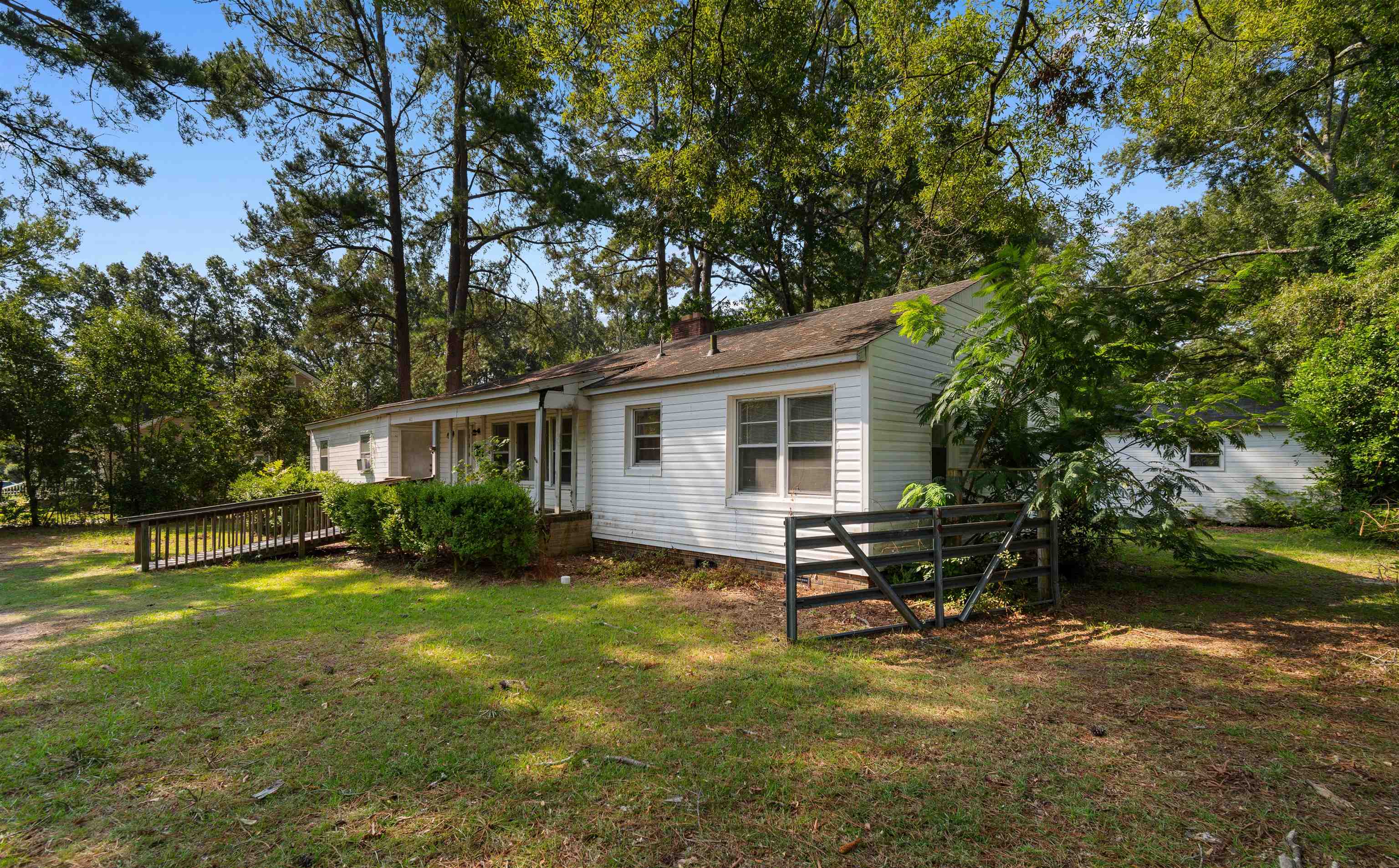 411 E Leitner Street, Latta, SC 29565 — photo 3