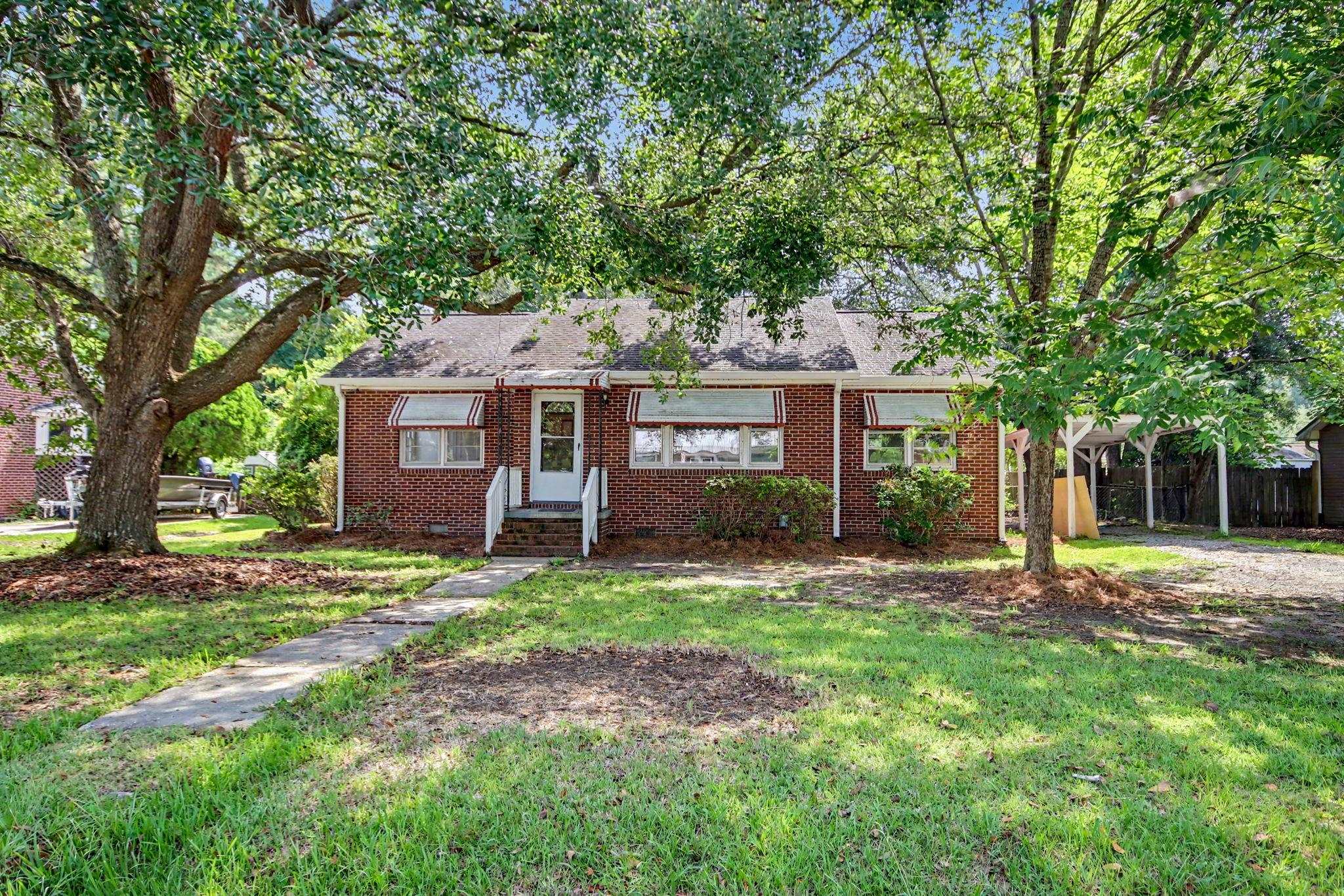 1916 Calhoun Dr. — photo
