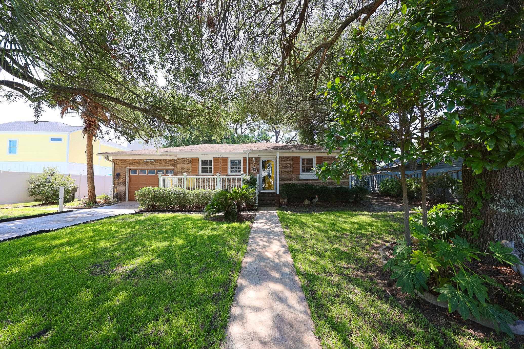 903 Tiffany Ln. — photo