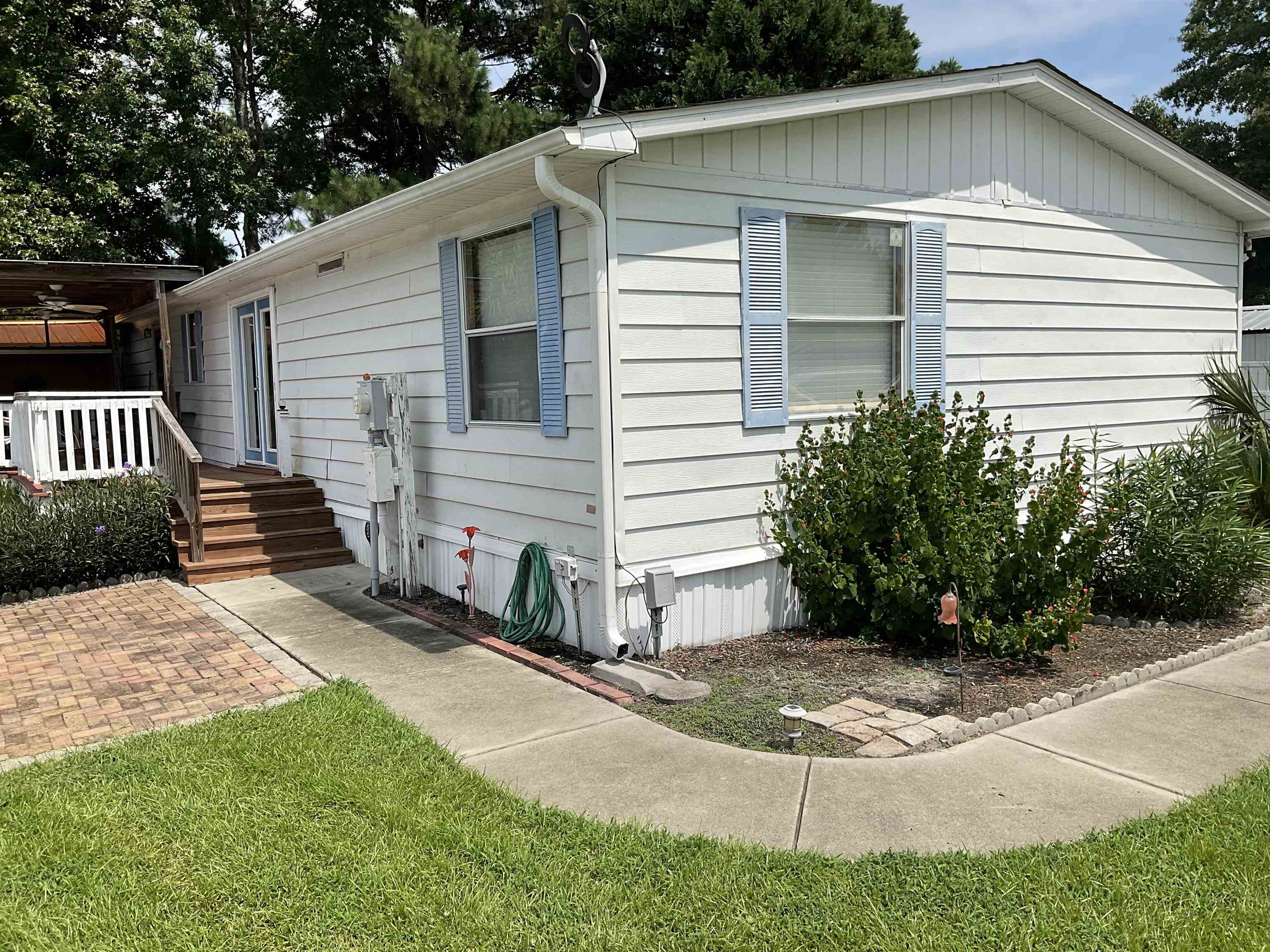 885 Hilander Dr. — photo
