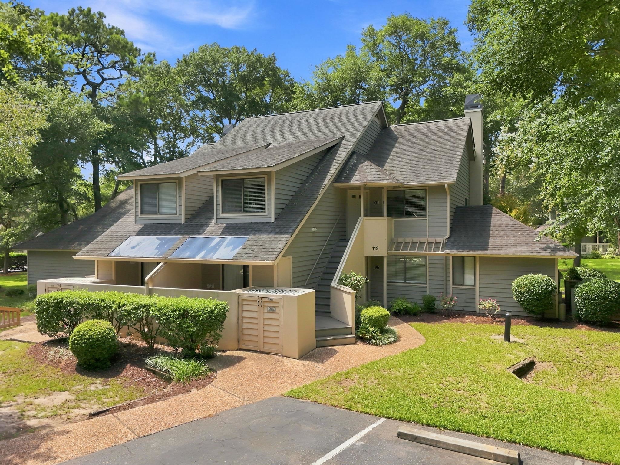 112 Westhill Circle 8-E — photo