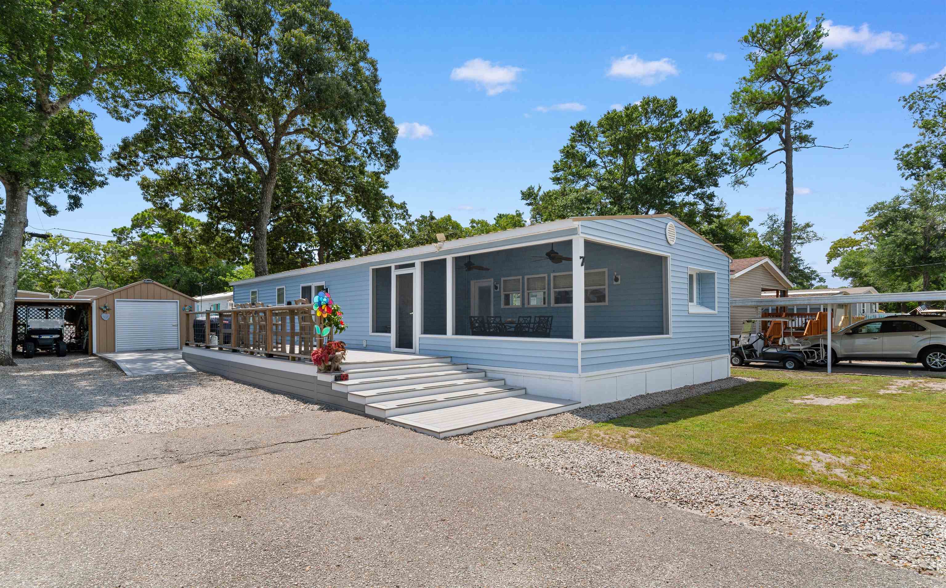 9700 Kings Rd. — photo
