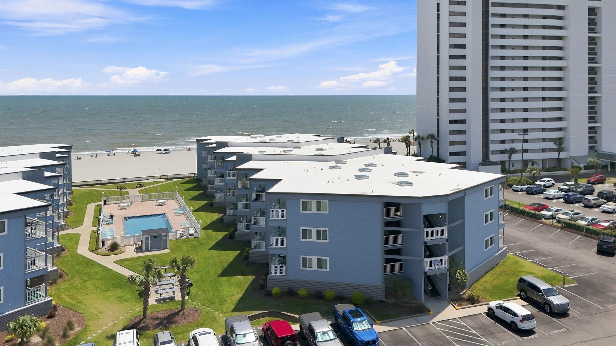 9520 Shore Dr. 3B — photo
