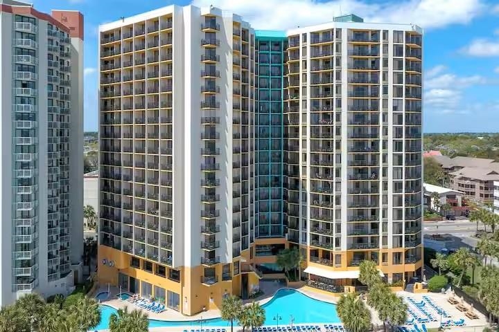 2710 N Ocean Blvd. — photo