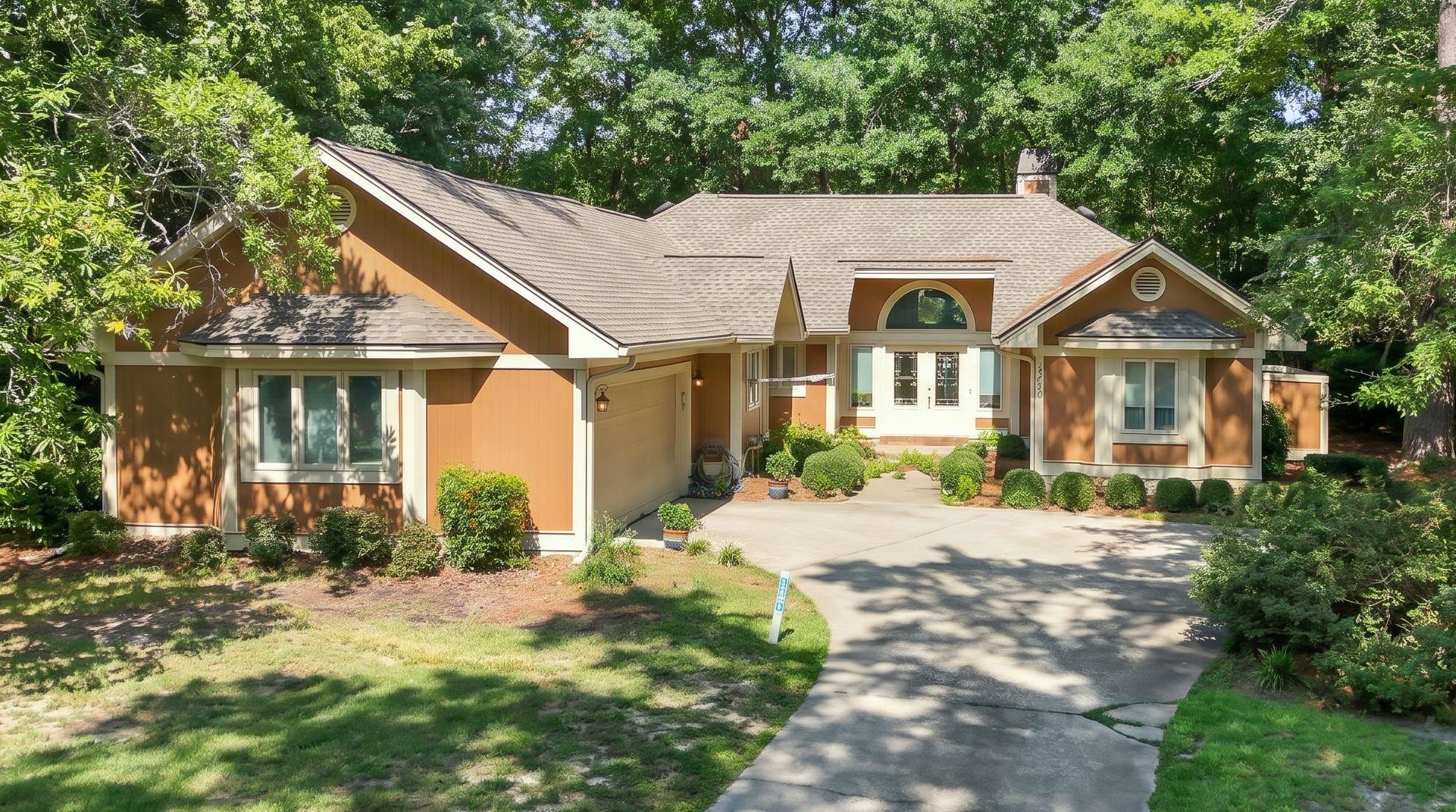 1207 Spinnaker Dr. — photo