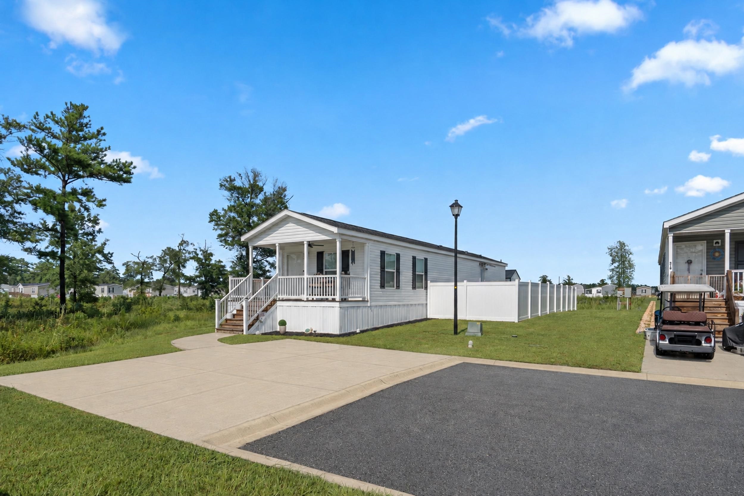 520 King Air Ct — photo