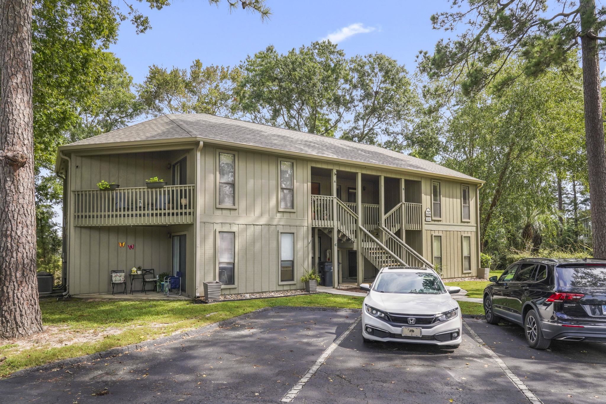 855 Tall Oaks Ct. B — photo