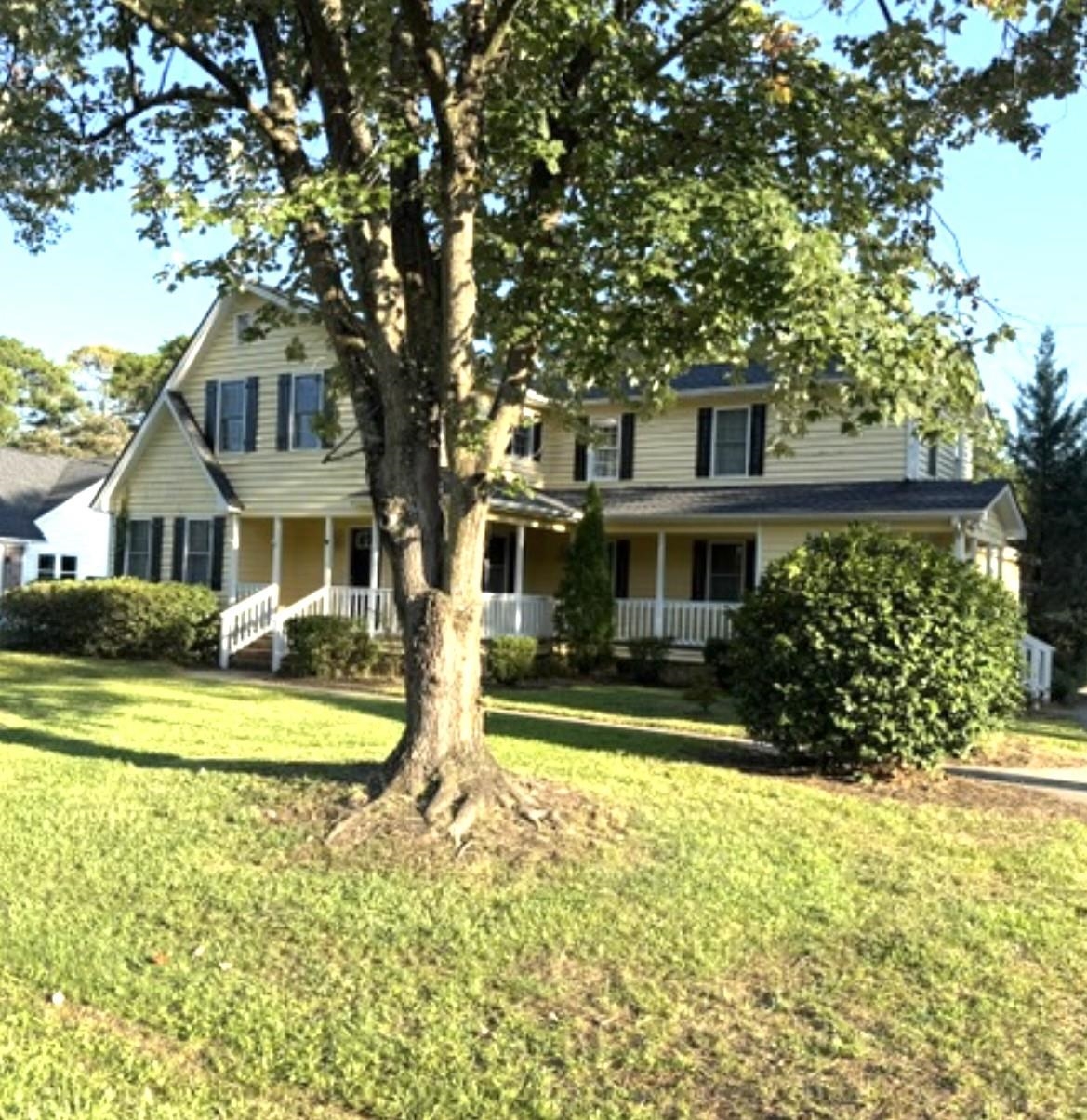 108 E Coker Ln. — photo