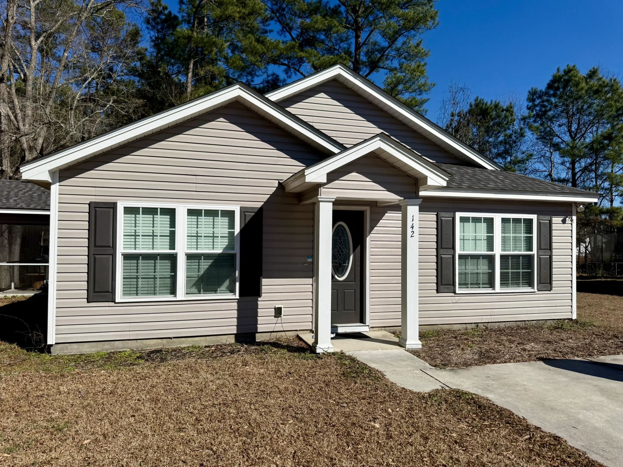 142 Desurrency Ct. — photo