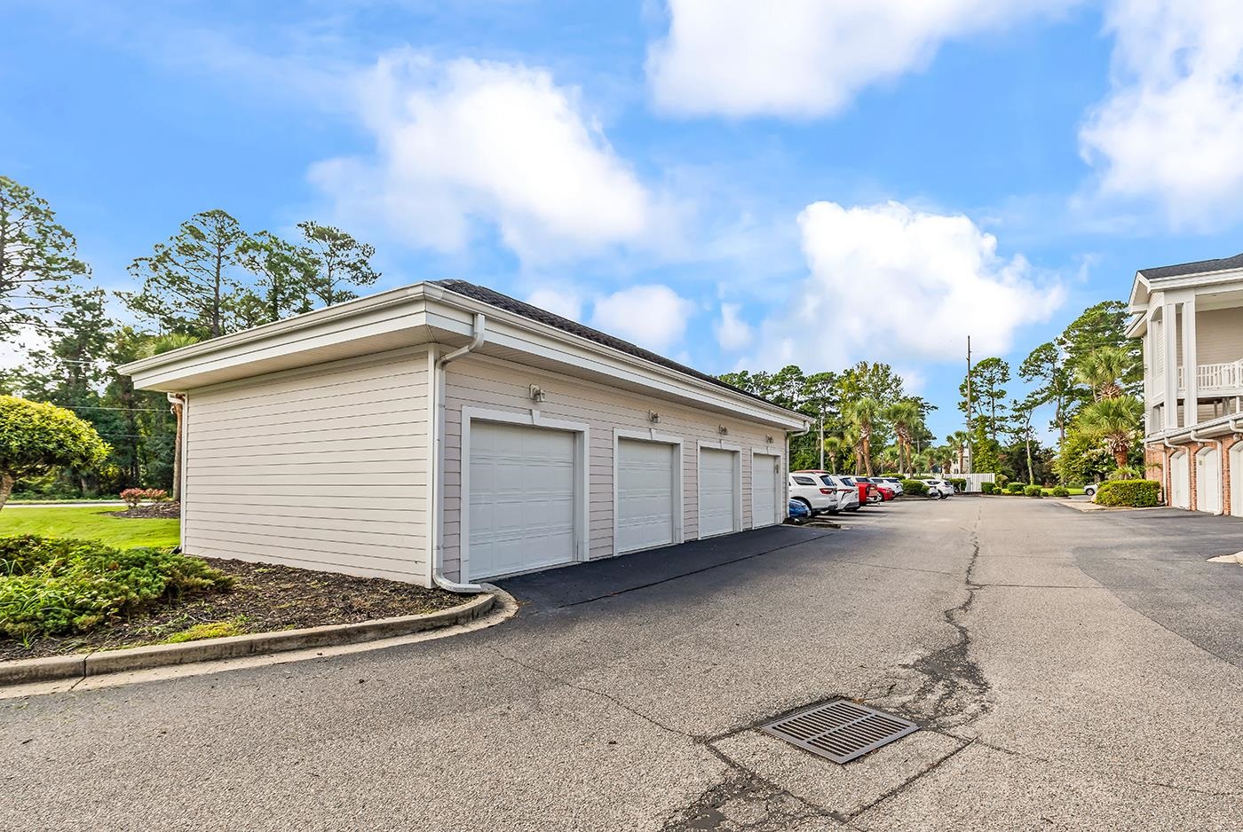 8G Dahlia Ct. — photo