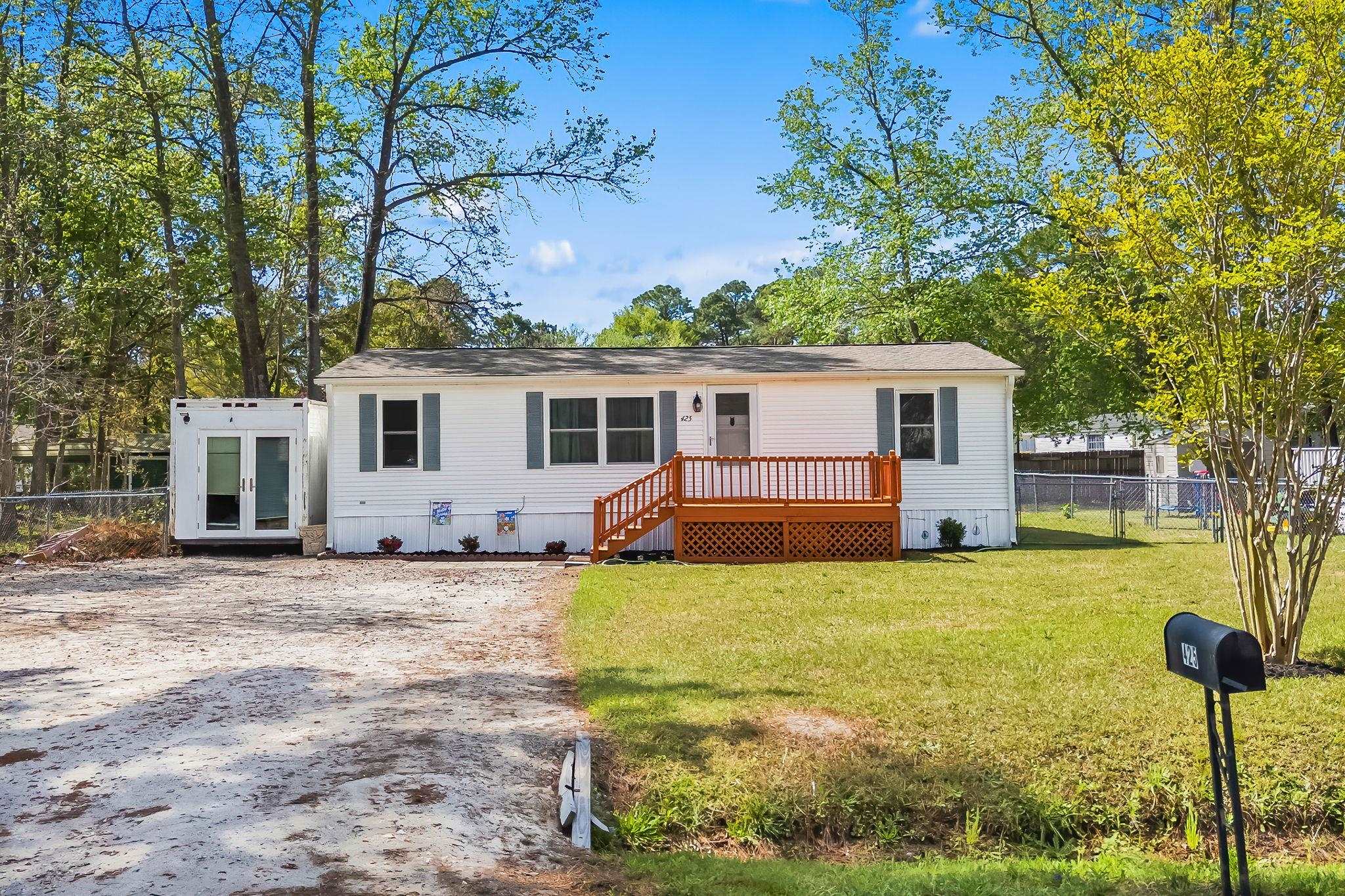 425 Sand Hill Dr. — photo