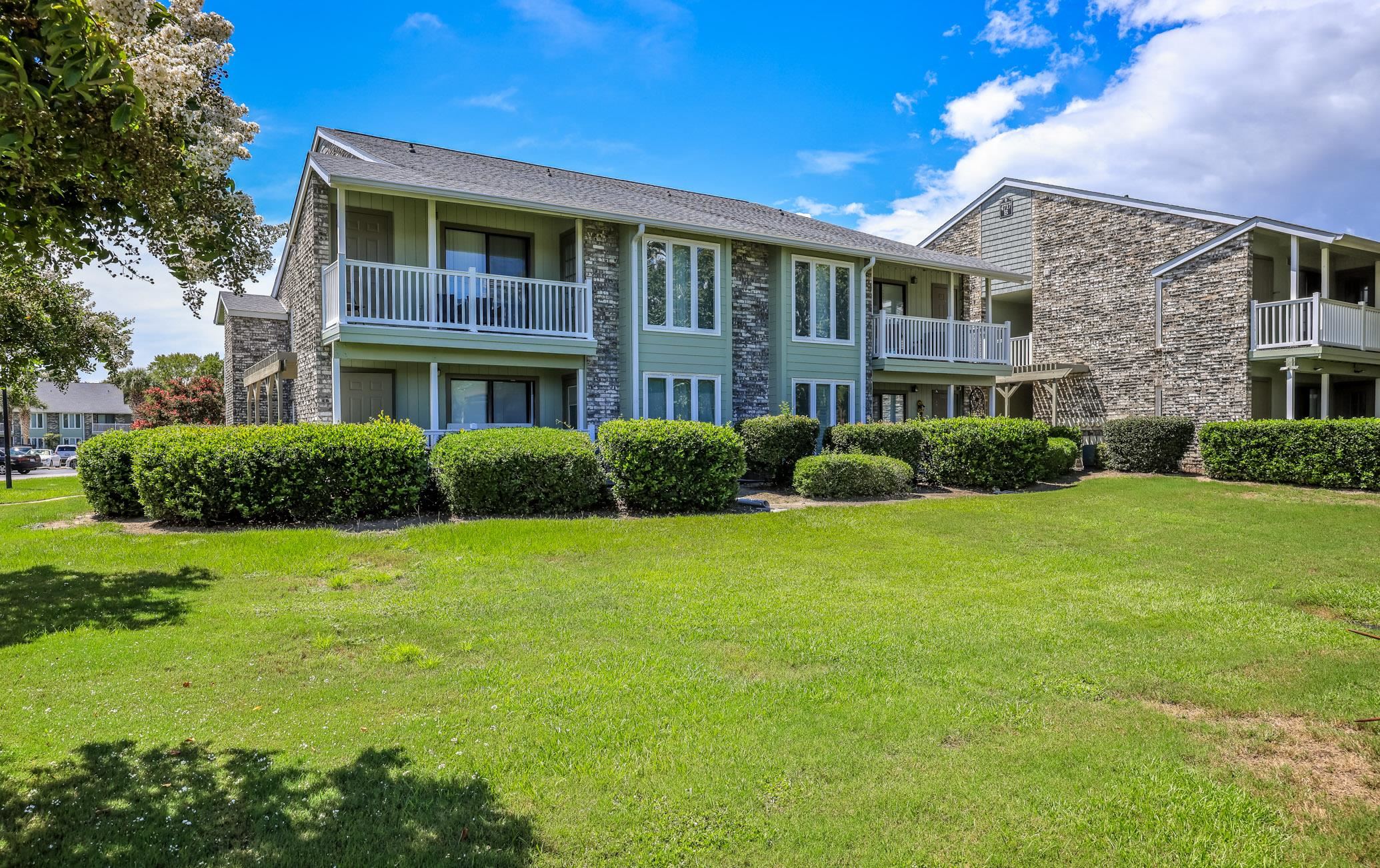 4715 Cobblestone Dr. 4a — photo