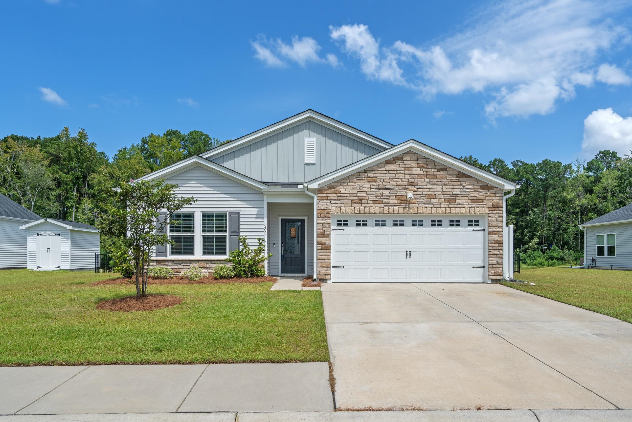 208 Wagner Cir. — photo