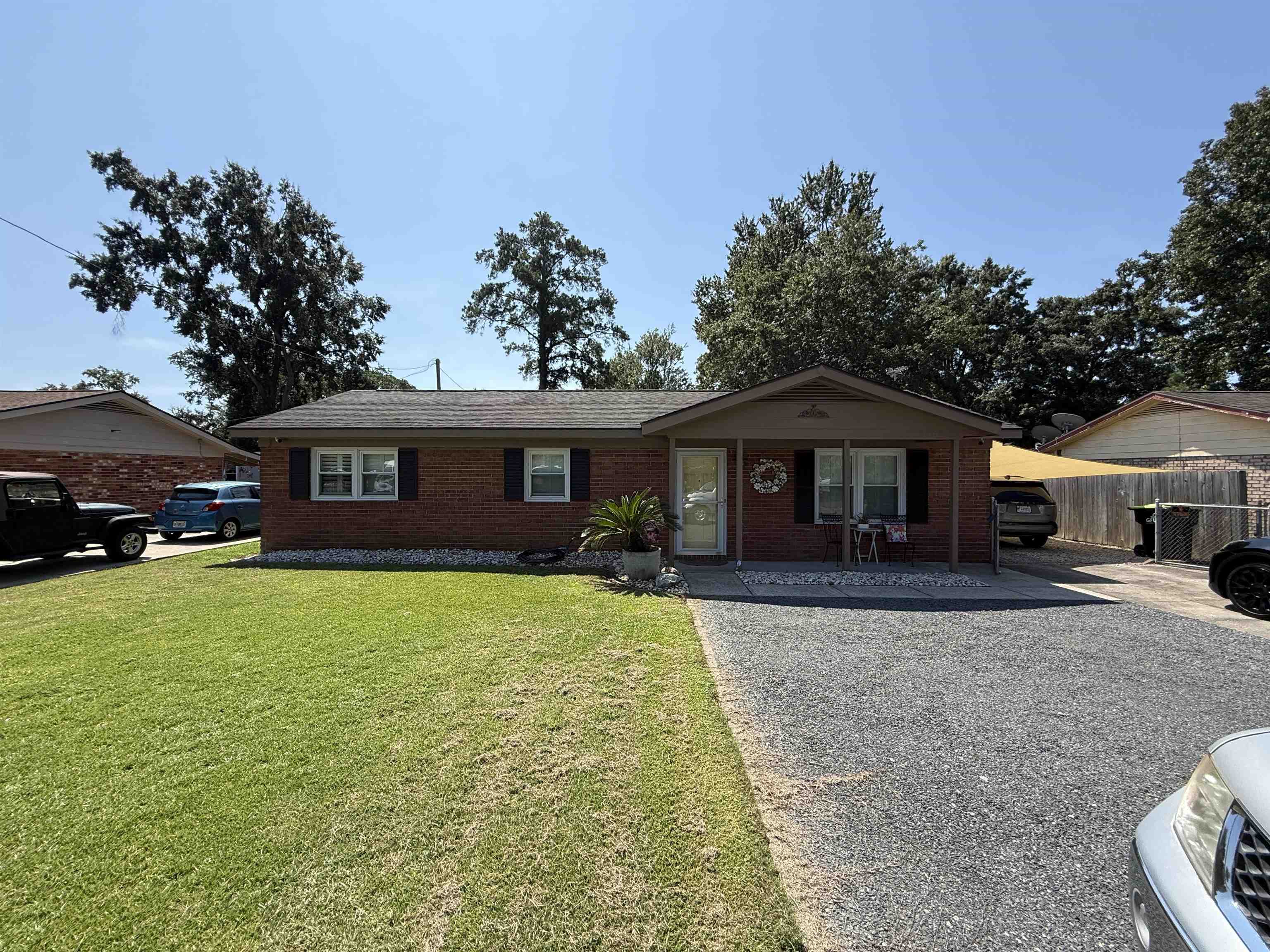 5582 Dogwood Circle — photo