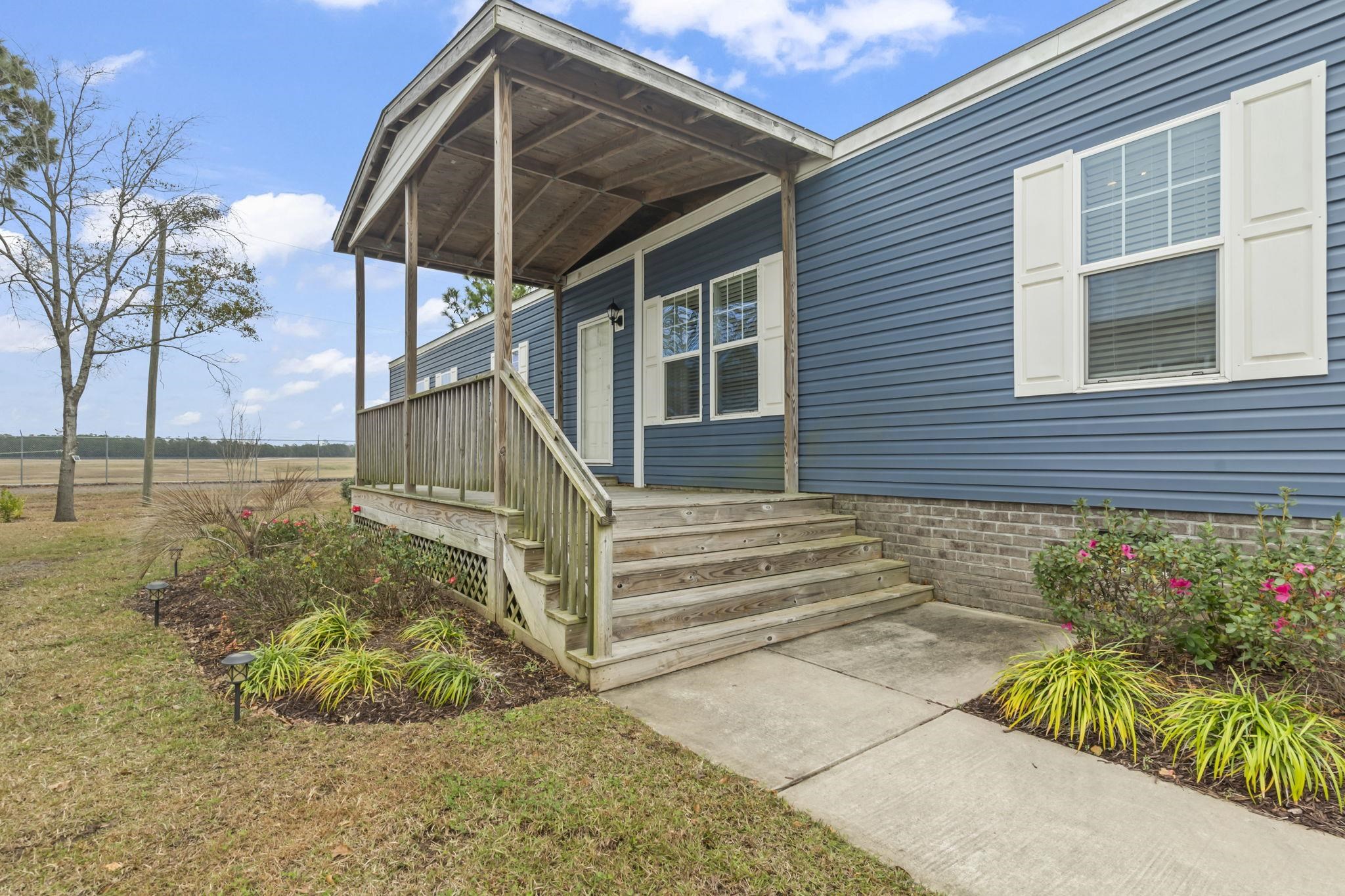 344 Hangar Ct. — photo