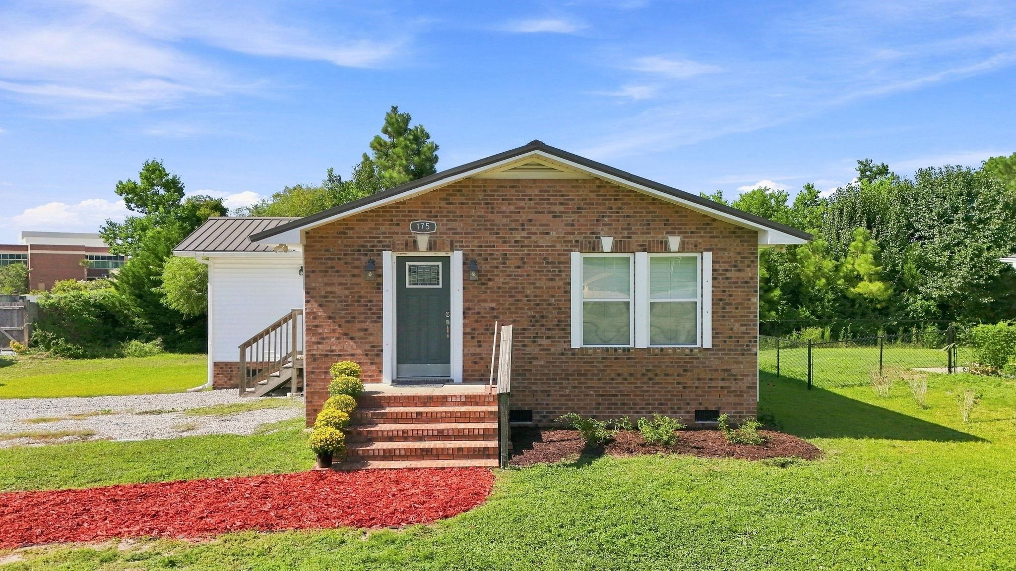 175 Cypress Ln. — photo