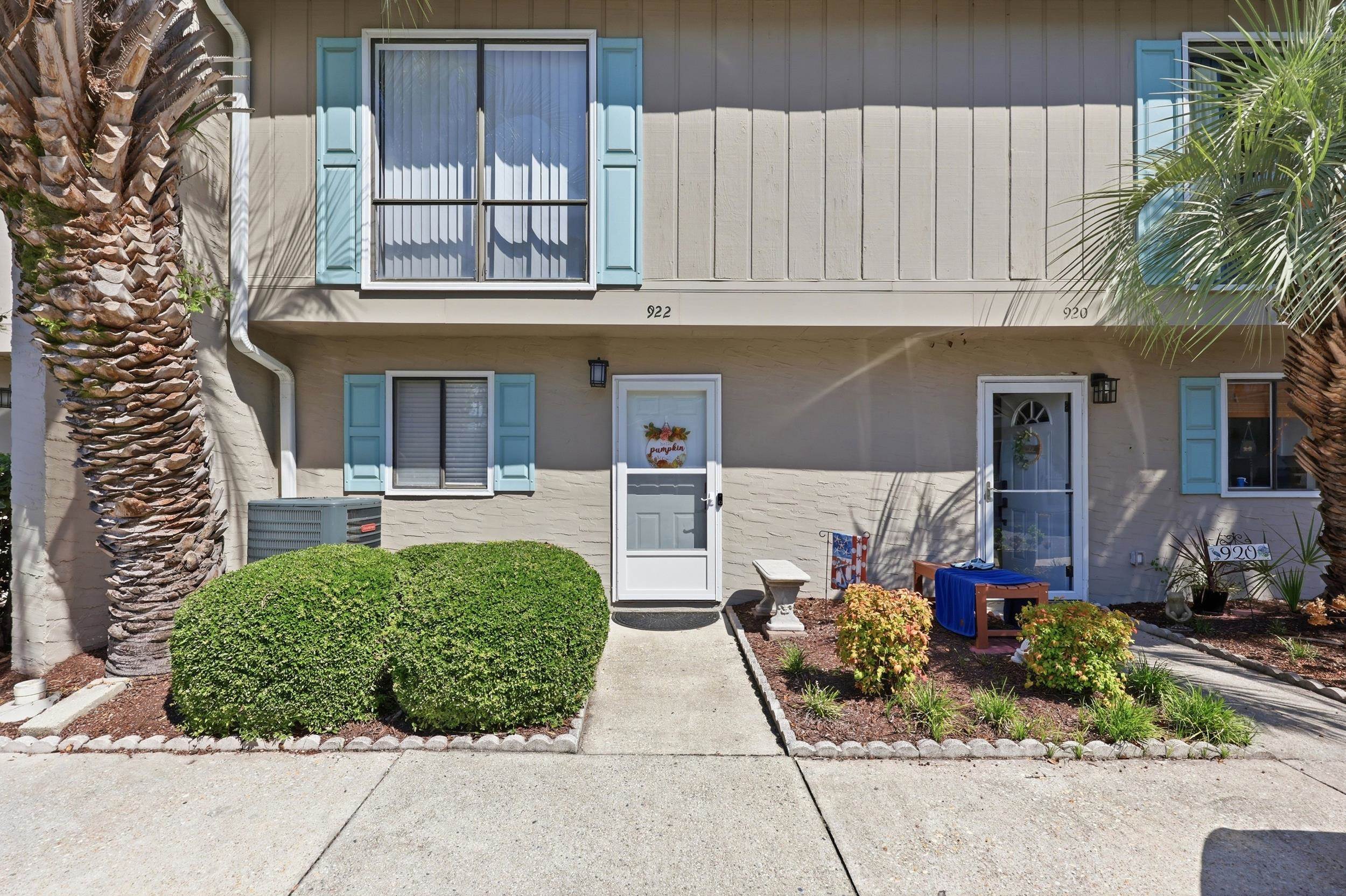 922 Villa Dr. — photo