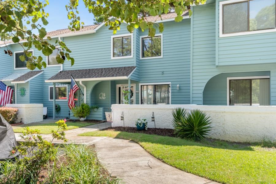 23 Shadow Moss Pl. — photo