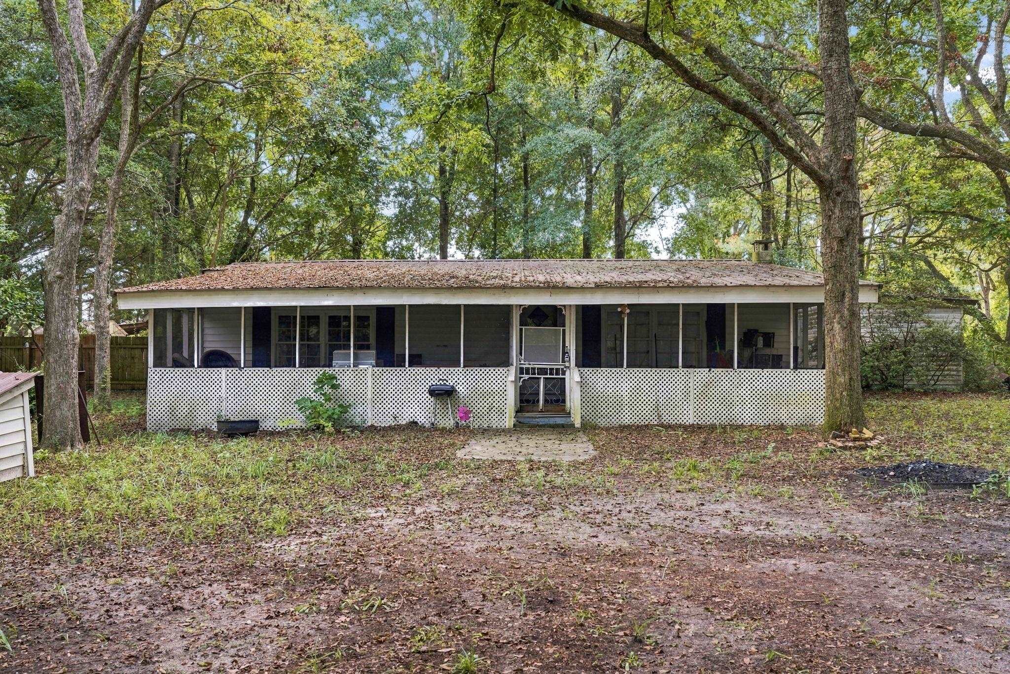 1006 Vermillion Dr. — photo