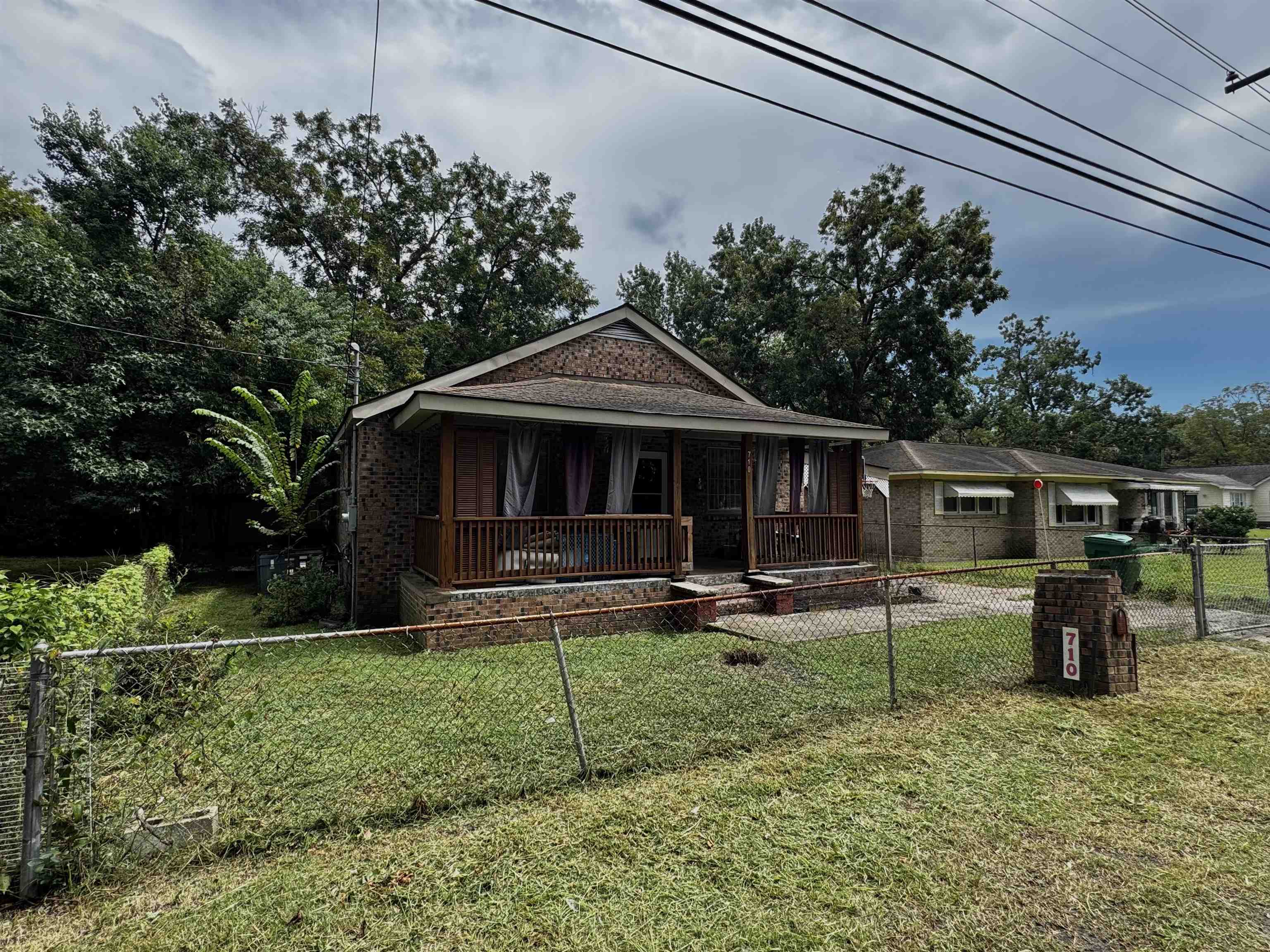 710 N Merriman Rd. — photo
