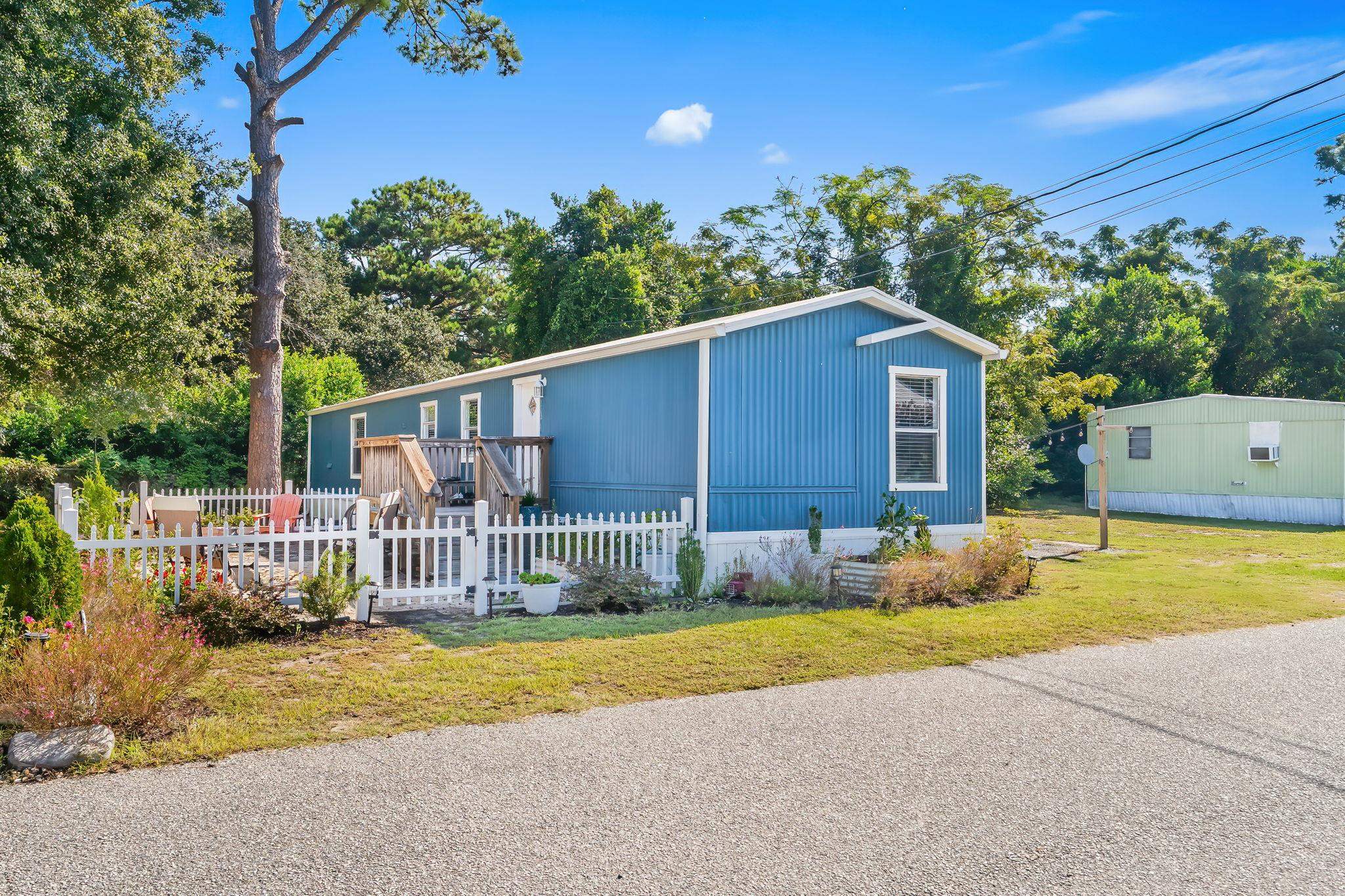 4125 Little River Rd. — photo